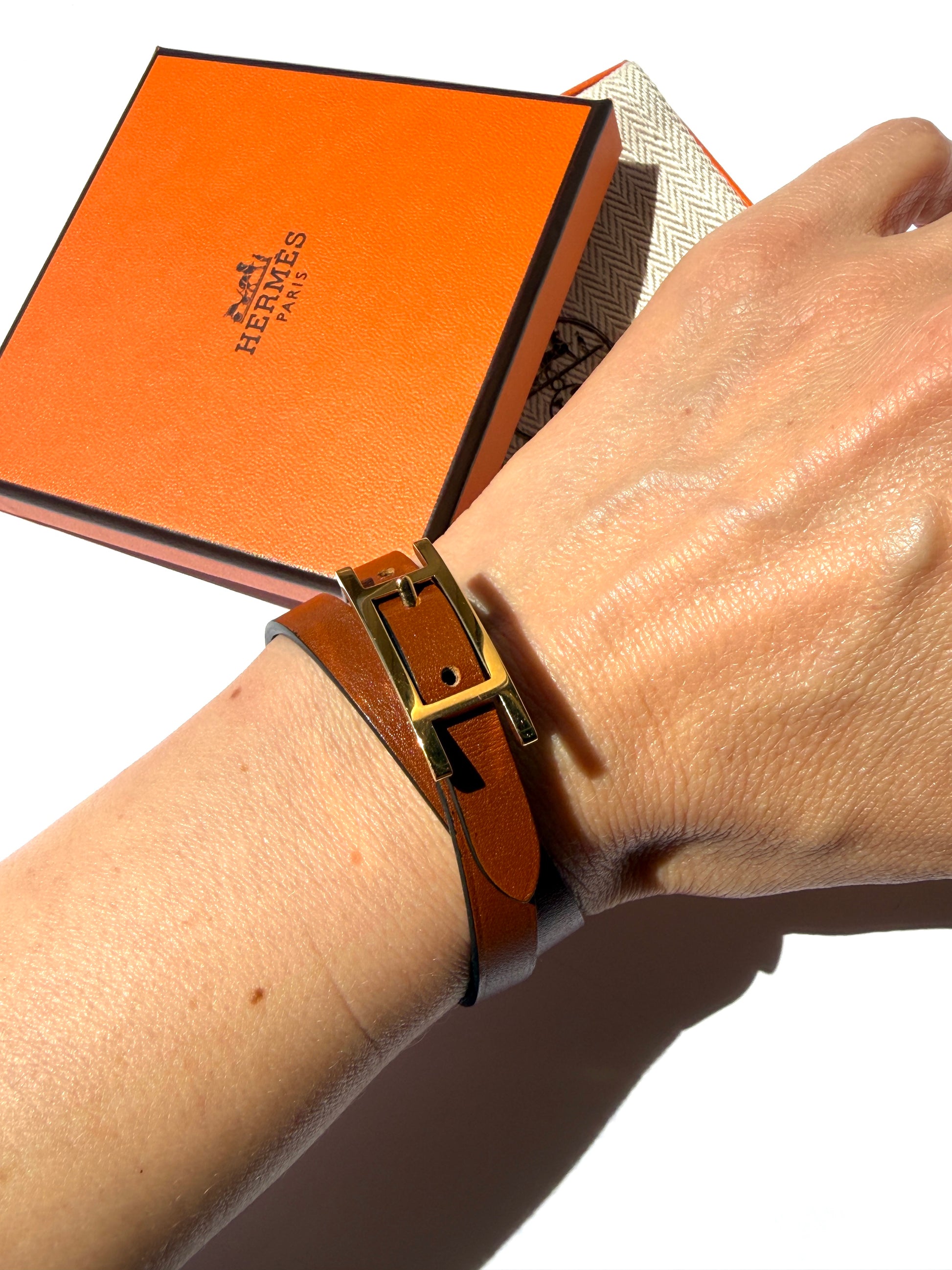 HERMES BeHapi Double Tour Reversible Black Gold Leather Gold Plated Hardware Wrap Bracelet XS