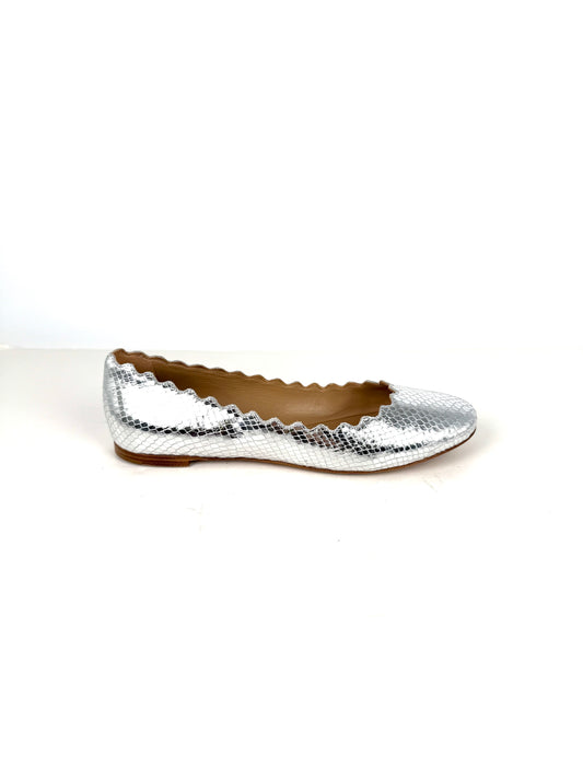 CHLOE Lauren Scalloped Ballet Silver Leather Flat Shoes 38, 7.5
