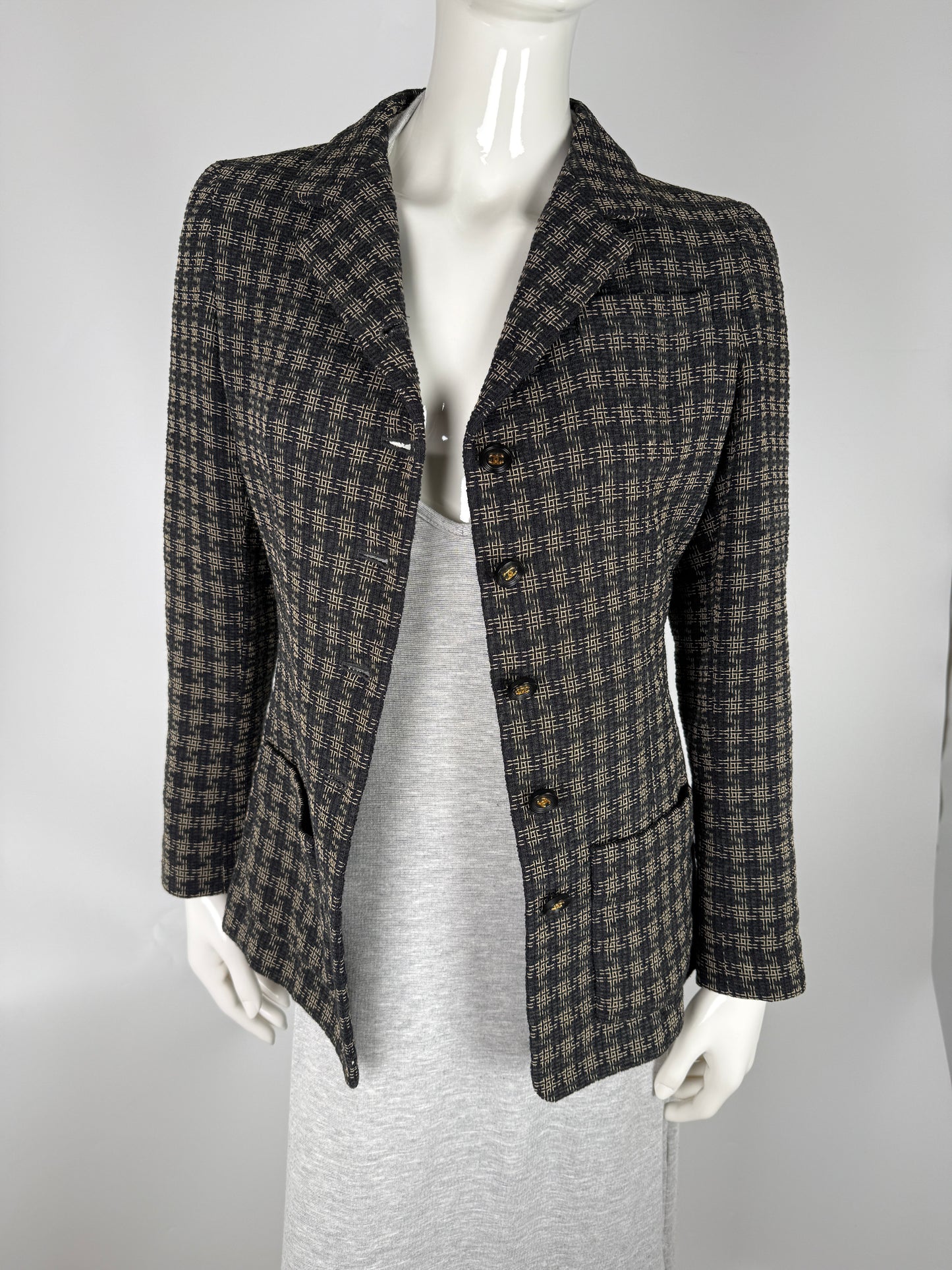 CHANEL Vintage Boutique Collared 1995 Single Breasted Check Black Beige Tweed Jacket Blazer 36 4