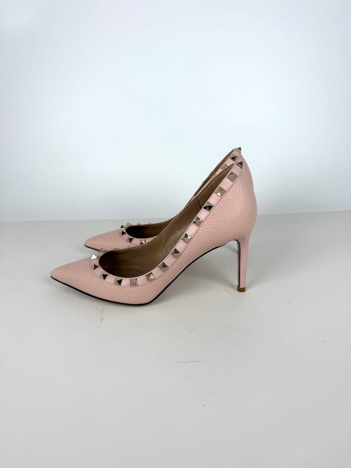VALENTINO Rockstud Light Pink Leather Heel Pumps 37.5, 7.5