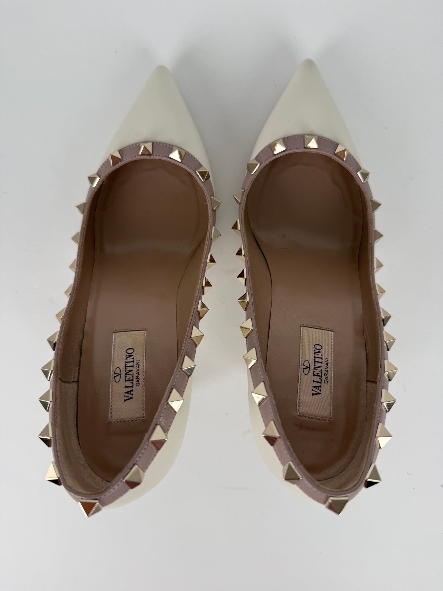 VALENTINO Rockstud Ivory Nude Leather Heel Pumps 37.5, 7.5