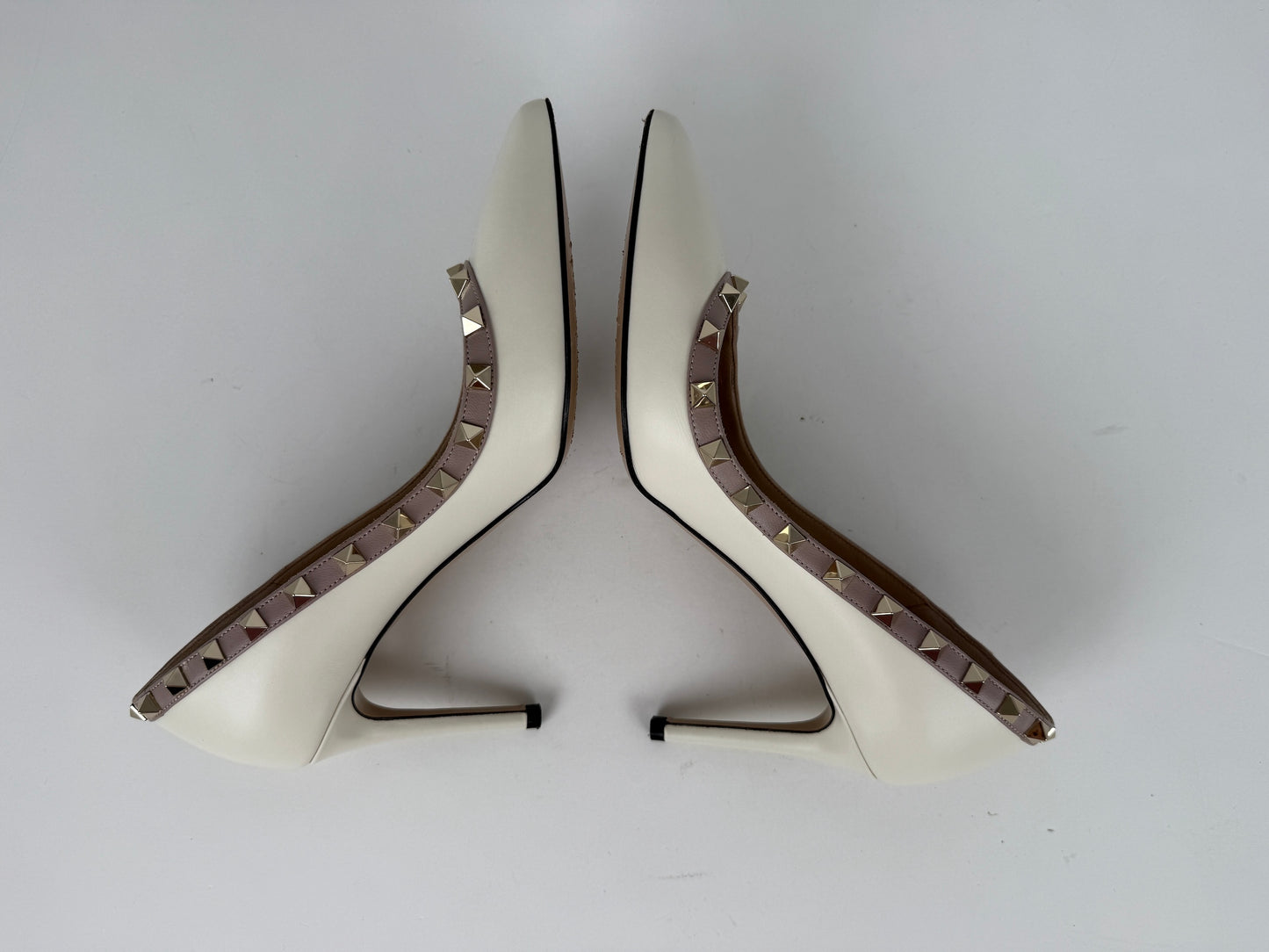 VALENTINO Rockstud Ivory Nude Leather Heel Pumps 37.5, 7.5