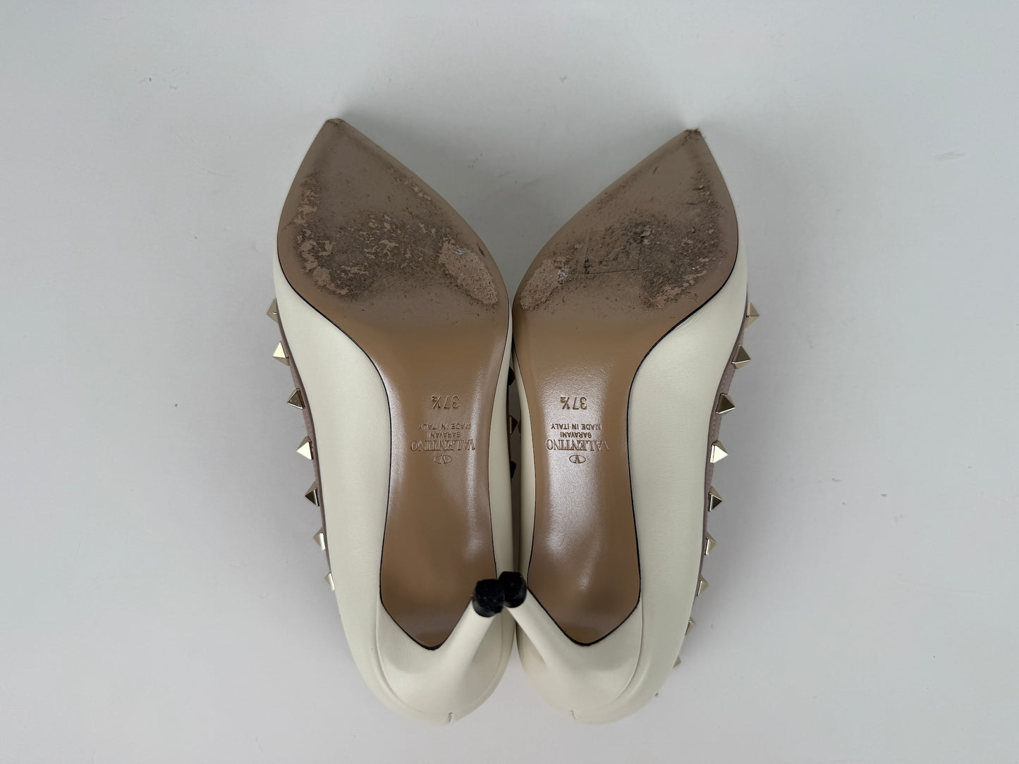 VALENTINO Rockstud Ivory Nude Leather Heel Pumps 37.5, 7.5