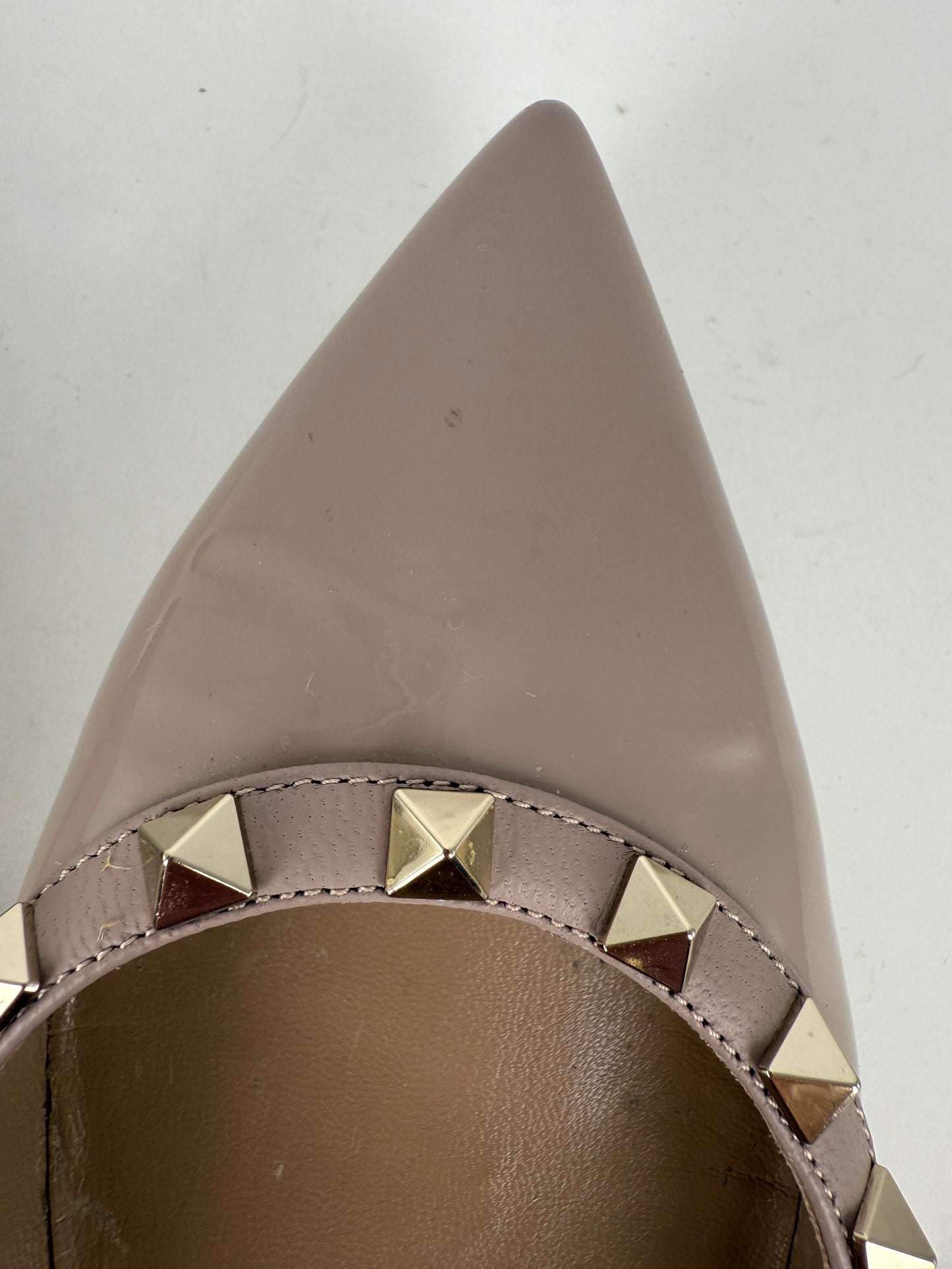 VALENTINO Rockstud Nude Poudre Patent Leather Flats 38, 7.5