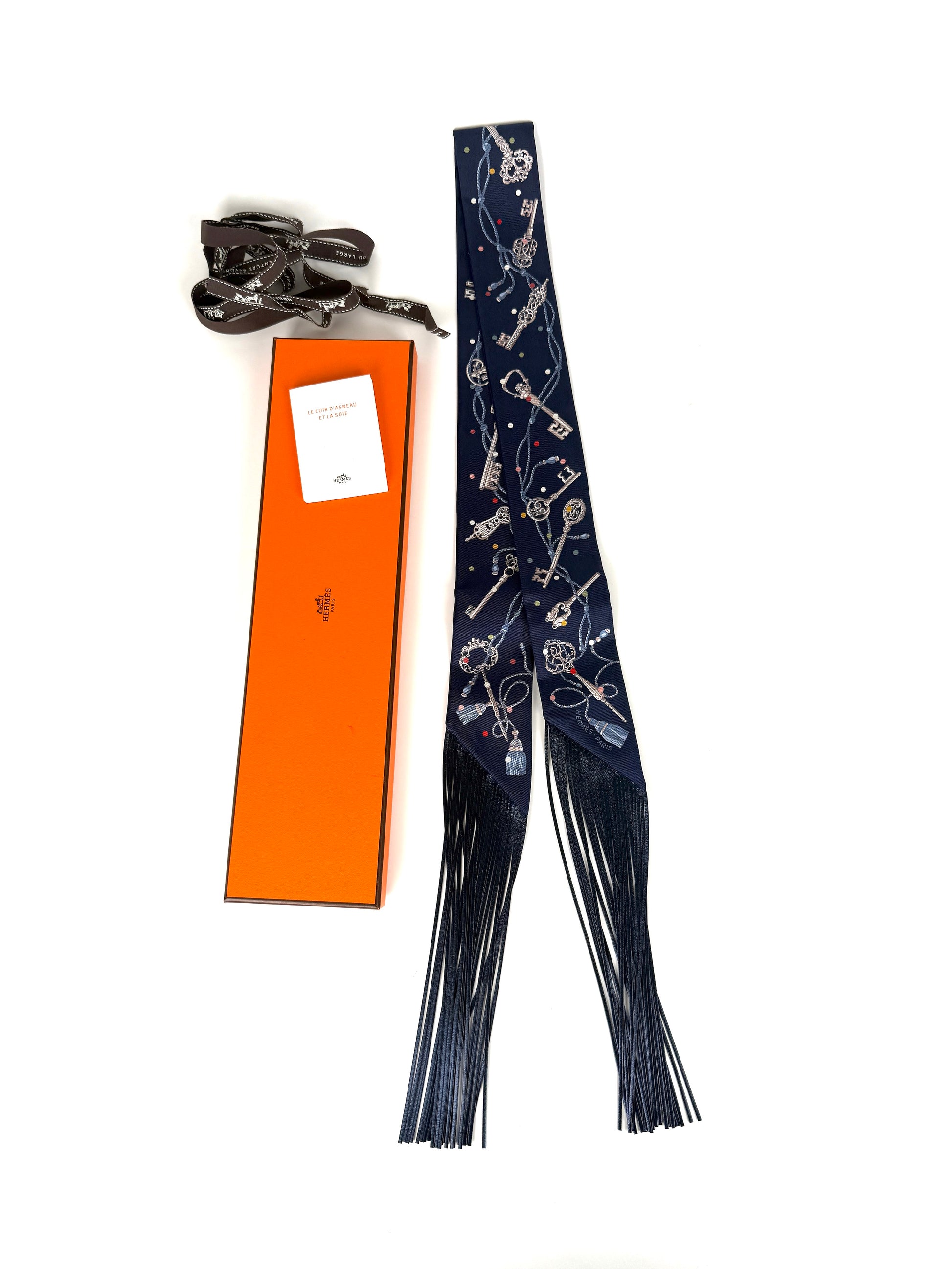 HERMES Les Cles a Pois Bleu Marine Gris Argent Silk Calfskin Leather Fringes Twilly Scarf New