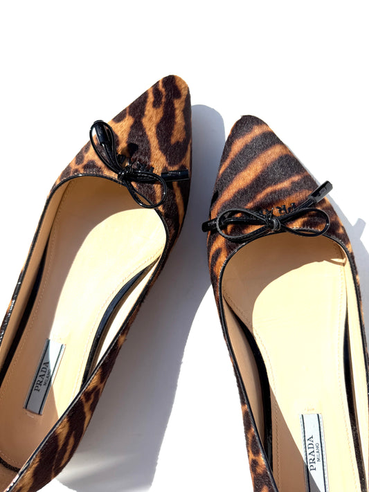 PRADA Cavallino Leopard Calf Hair Bow Pointed Toe Flats 38, 7.5