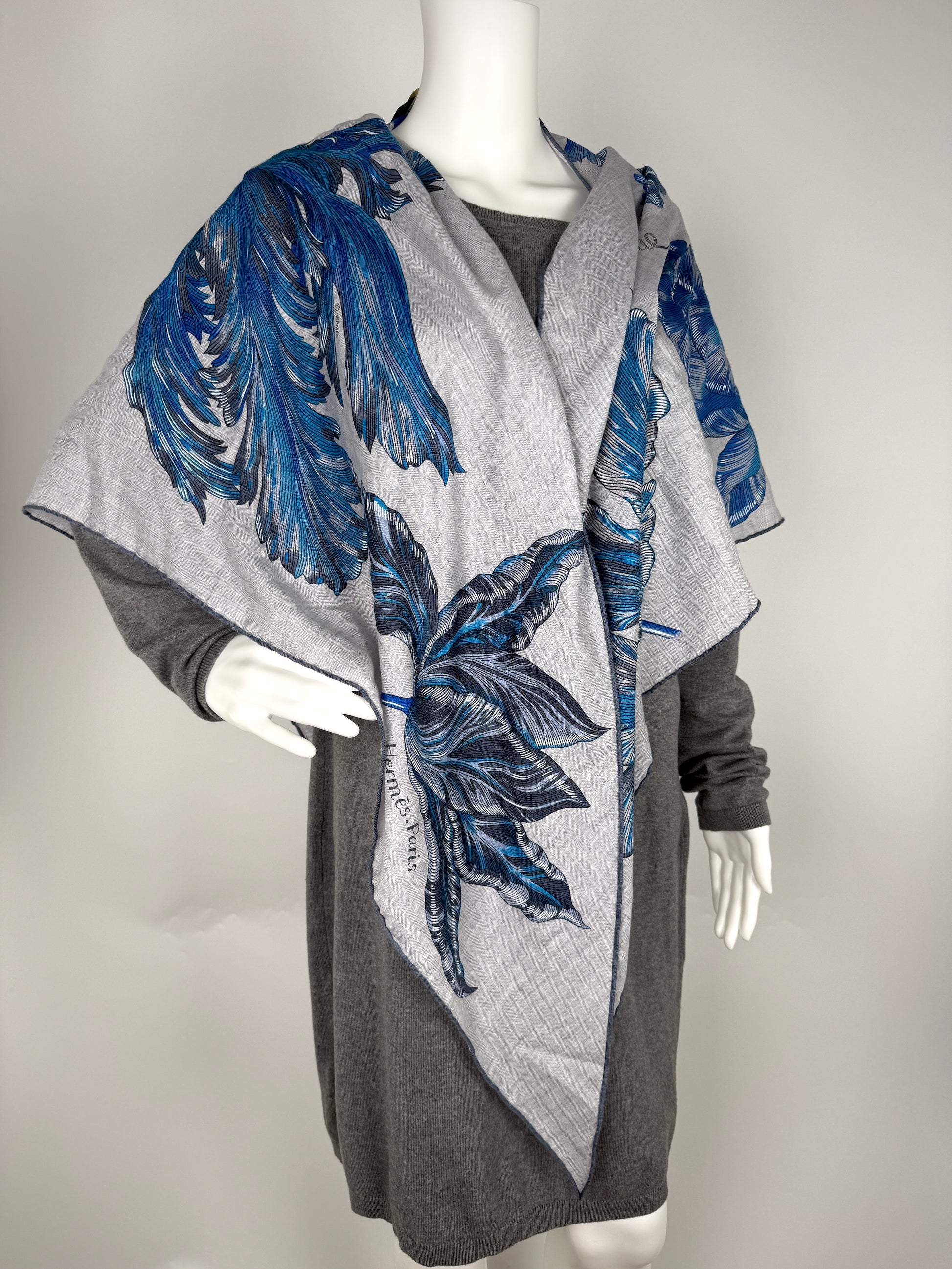 HERMES Tulipomanie Giant Triangle Gray Blue Cashmere Silk Scarf New with tag