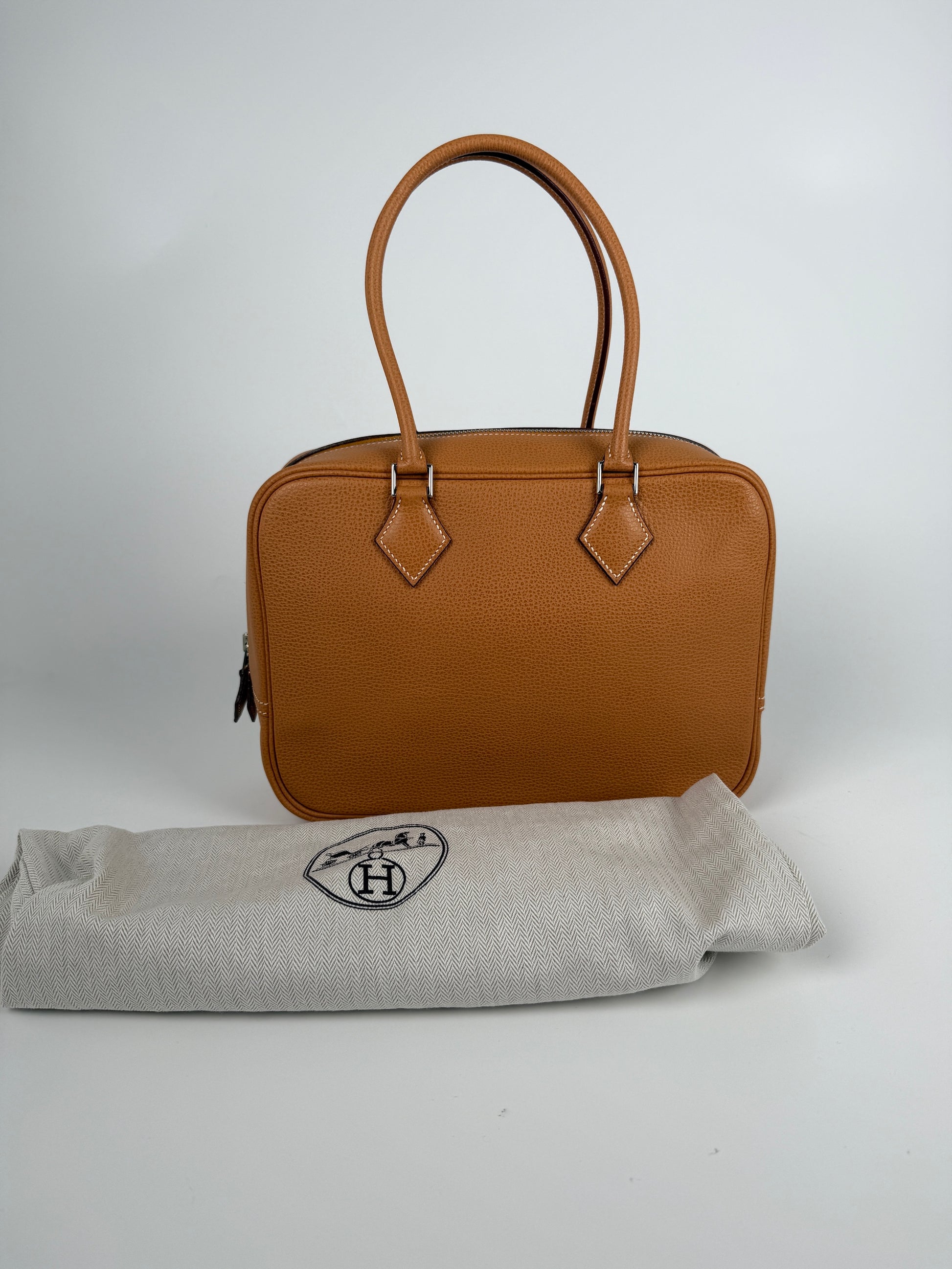 HERMES Plume 28 Natural Vache Liegee Beige Leather Top Handle Bag 