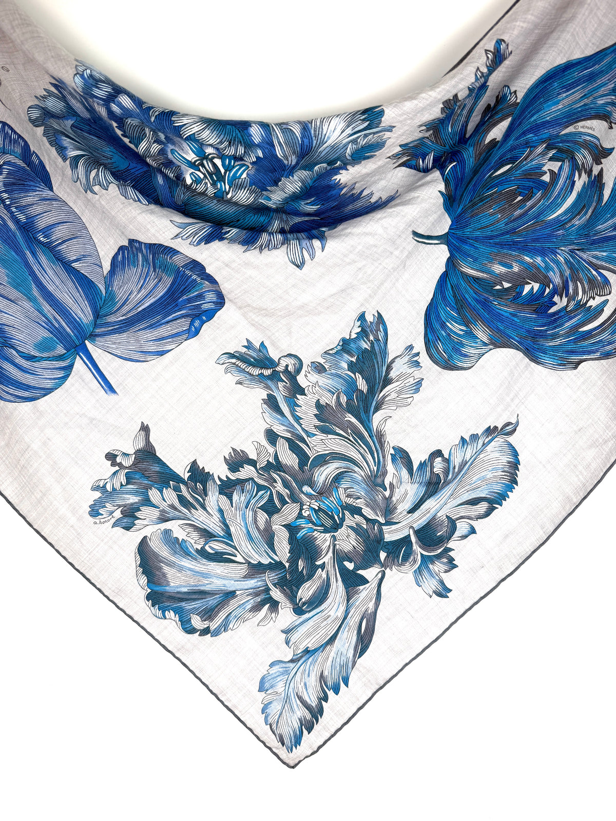HERMES Tulipomanie Giant Triangle Gray Blue Cashmere Silk Scarf New with tag