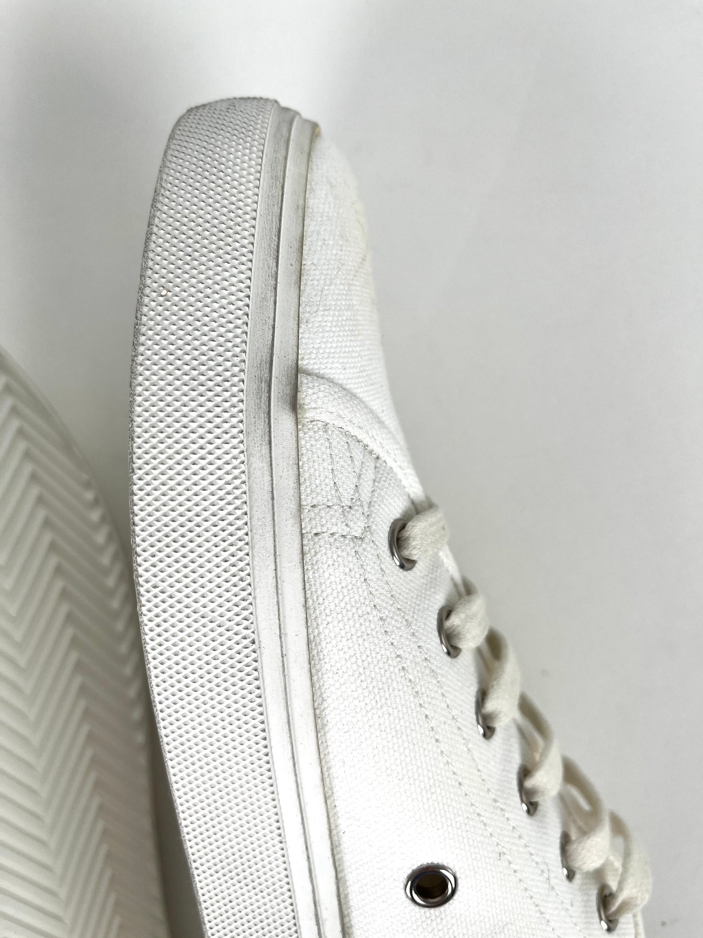 Men’s Saint Laurent YSL White Canvas Malibu Low Top Sneakers 43.5 10