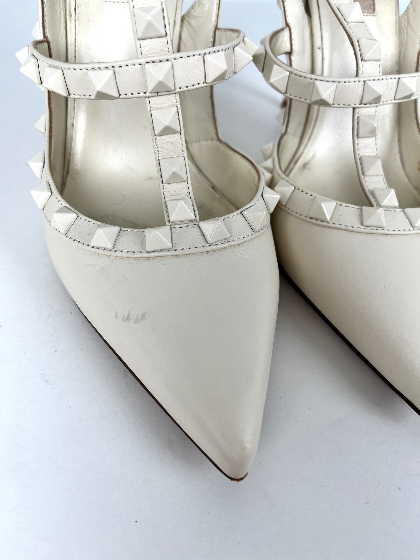 Valentino Rockstud Studded White Monochrome Leather Pumps 39.5 9