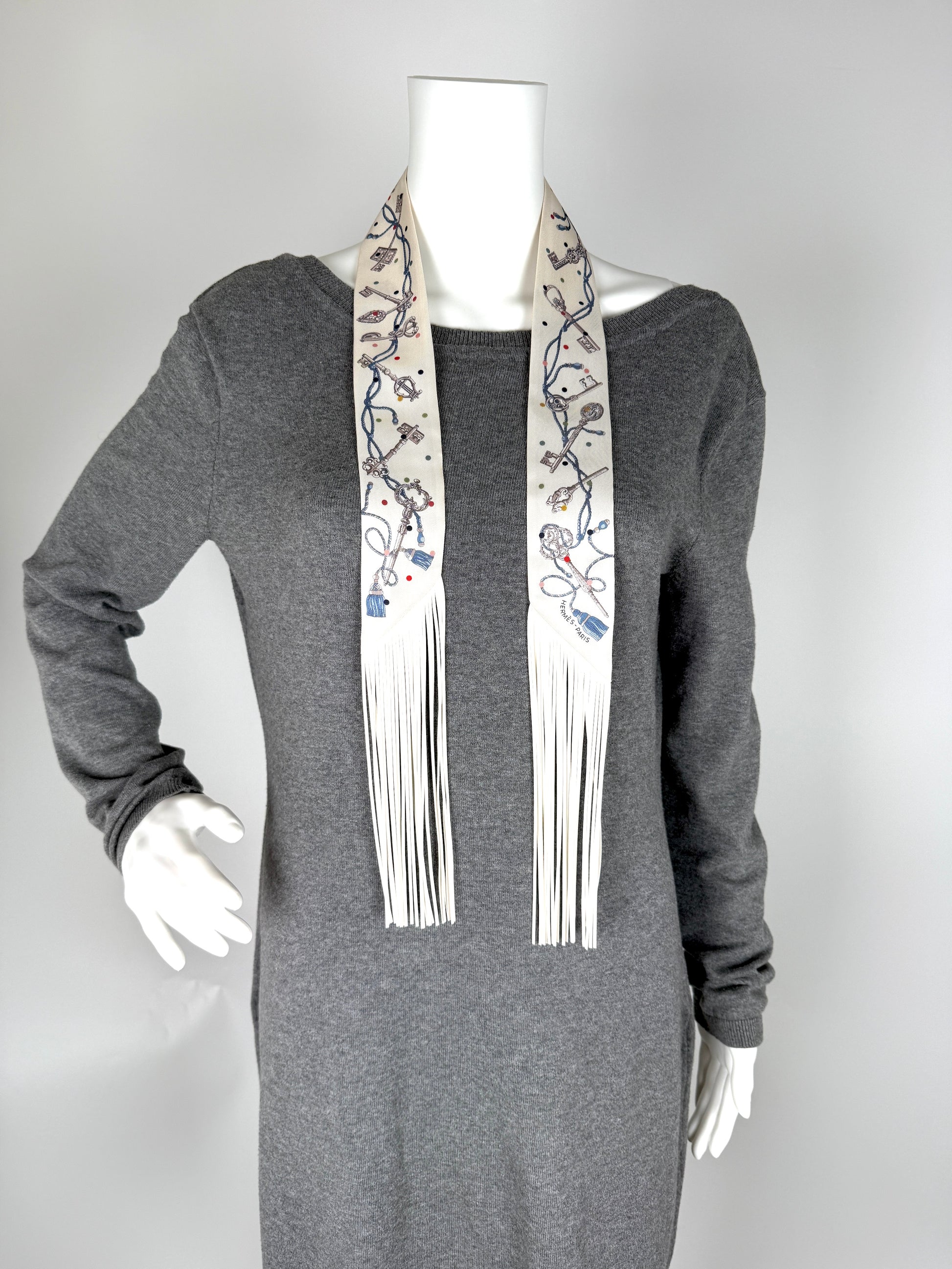 HERMES Les Cles a Pois Creme Gris Perle Silk Calfskin Leather Fringes Twilly Scarf New