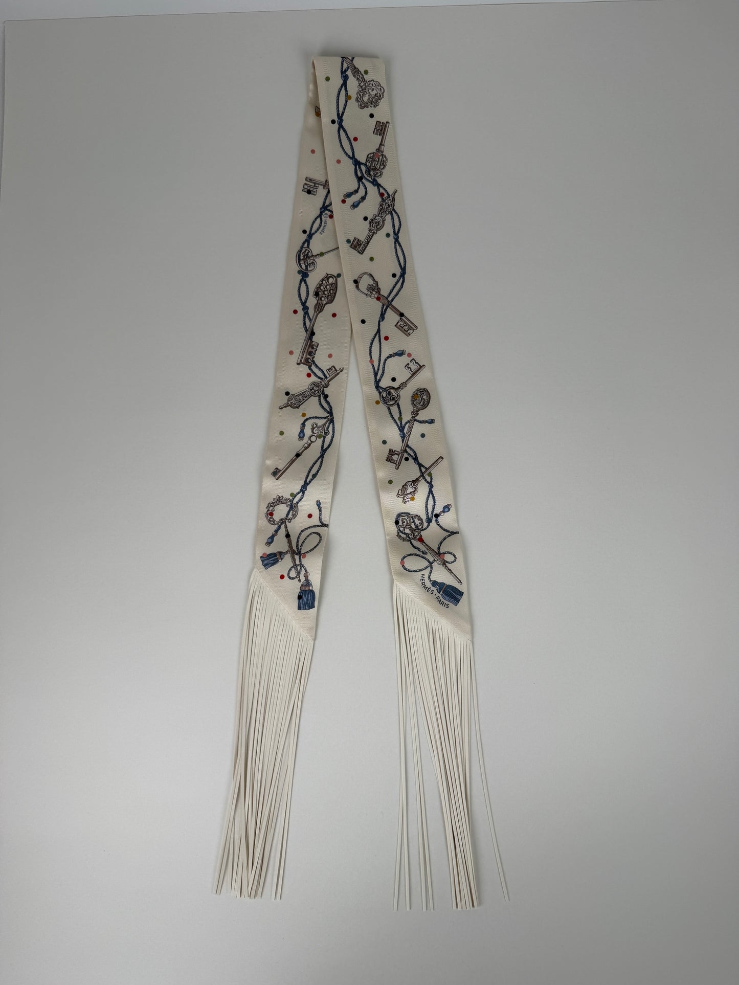 HERMES Les Cles a Pois Creme Gris Perle Silk Calfskin Leather Fringes Twilly Scarf New