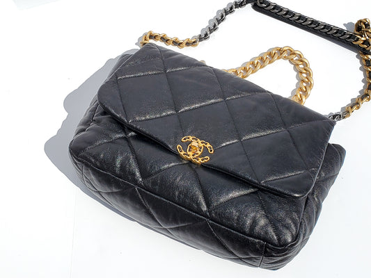 CHANEL 19 Maxi Goatskin Quilted 2020 Chain Shoulder Bag