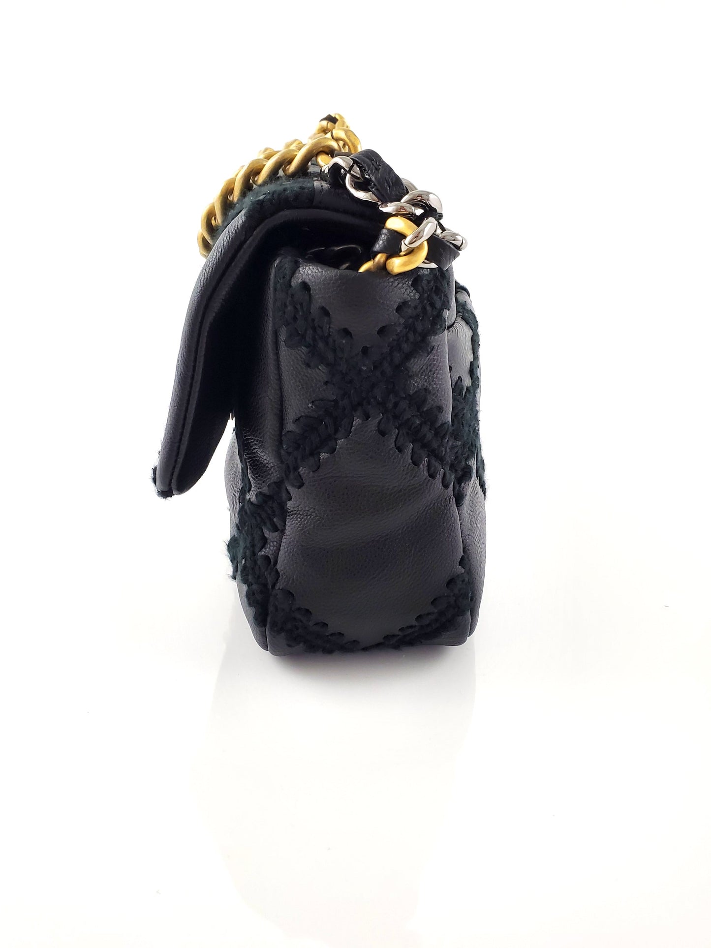 CHANEL 19 Black Crochet Calfskin Quilted 2021 Chain Bag