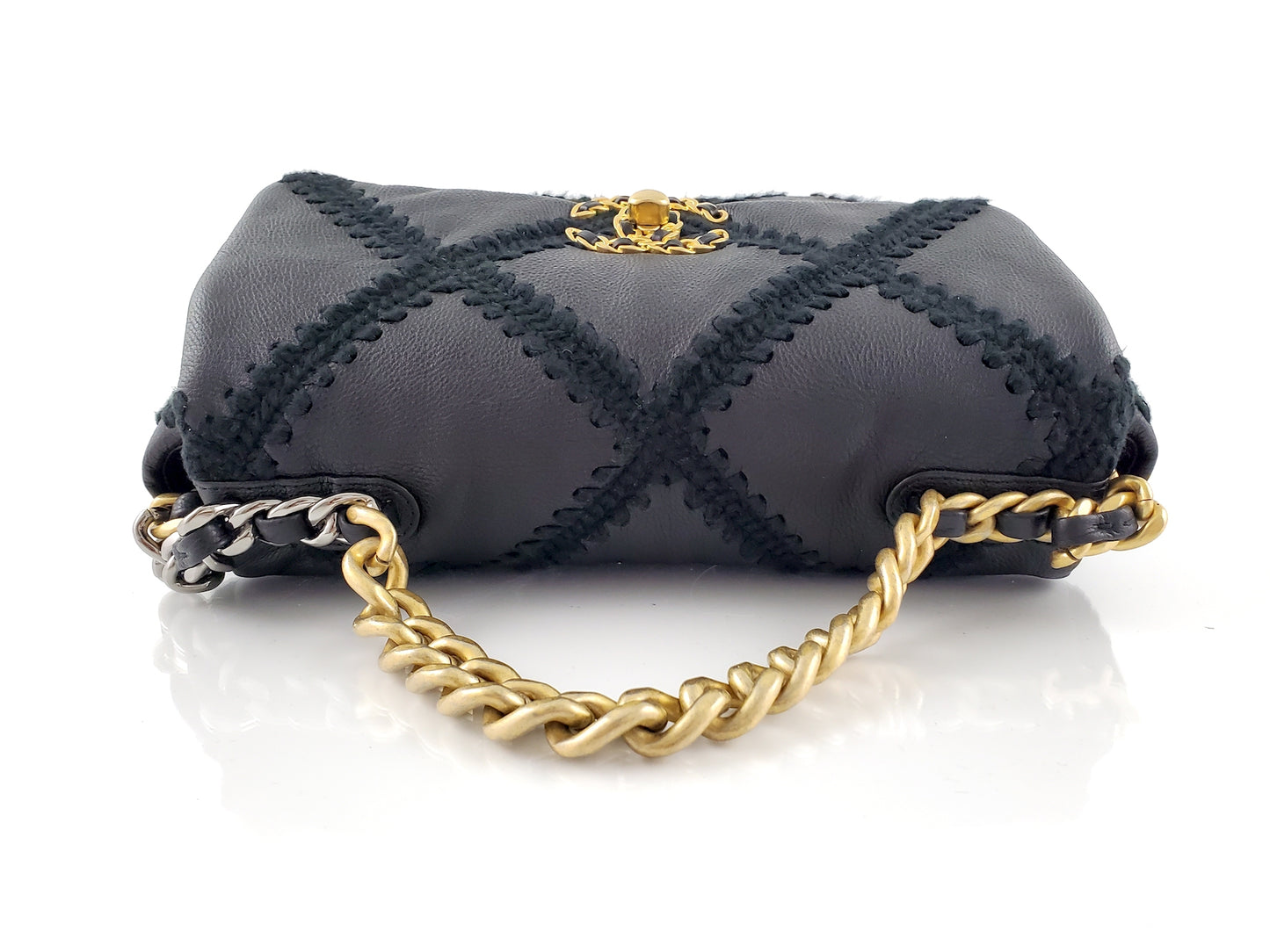 CHANEL 19 Black Crochet Calfskin Quilted 2021 Chain Bag