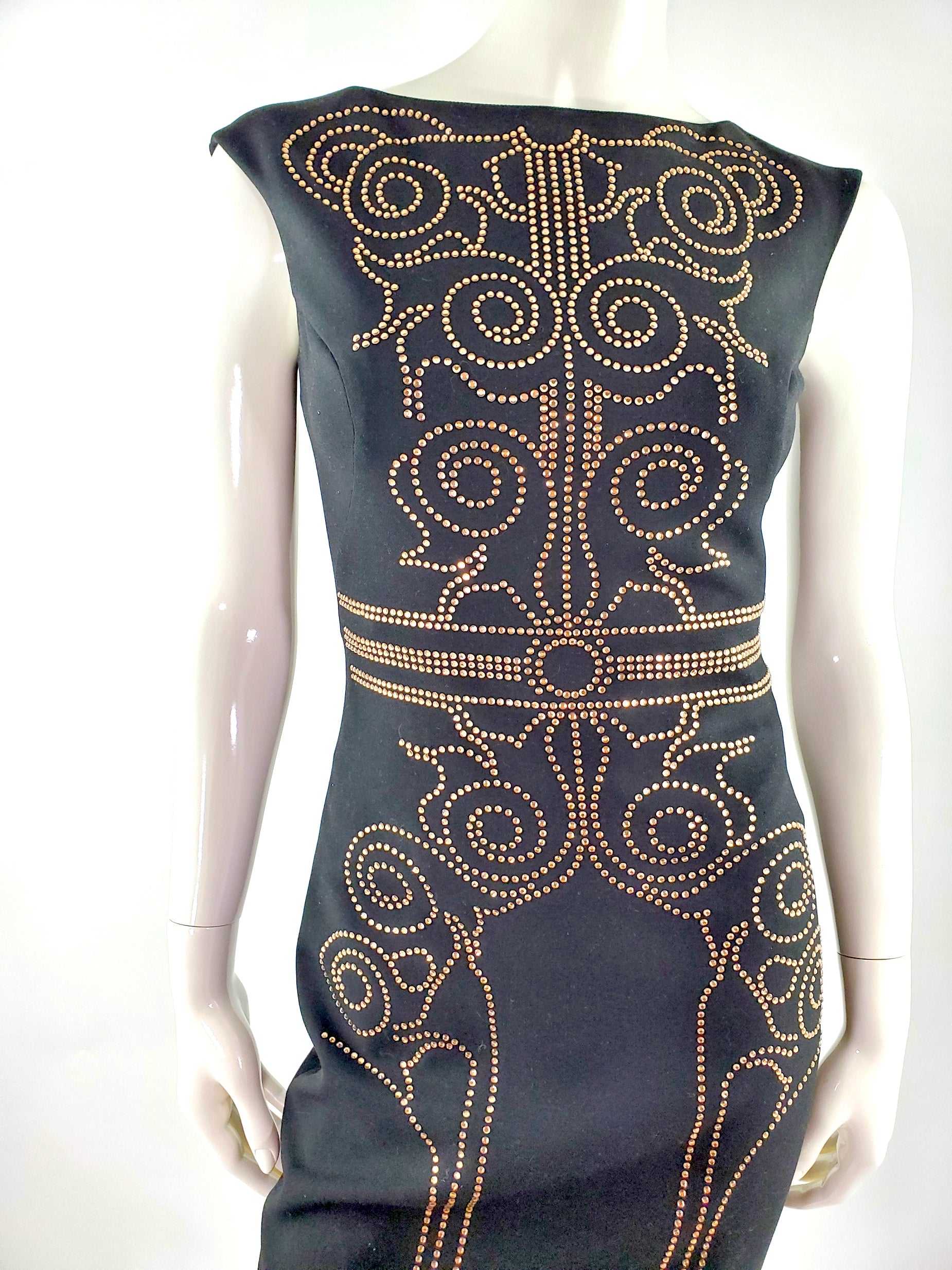 Versace Collection Black Fitted Sheath Embellished Sleeveless Dress 40 Fashion Reloved Versace Collection Black Fitted Sheath Embellished Sleeveless Dress 40 Fashion Reloved