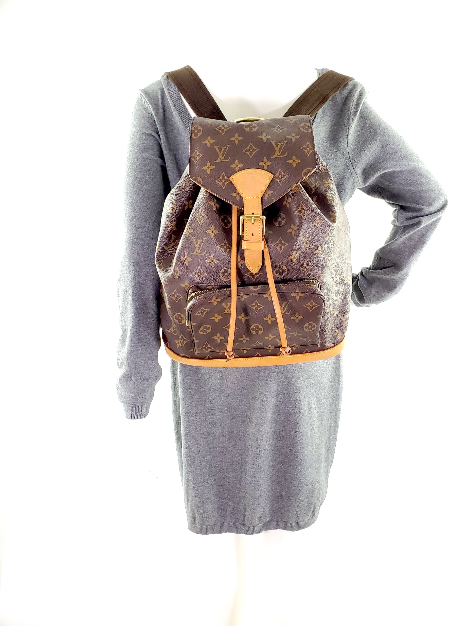 louis vuitton backpack fashion valley Monogram Canvas Montsouris mm edition of the Louis Vuitton x murakami collaboration LOUIS VUITTON 1999 Montsouris Monogram
