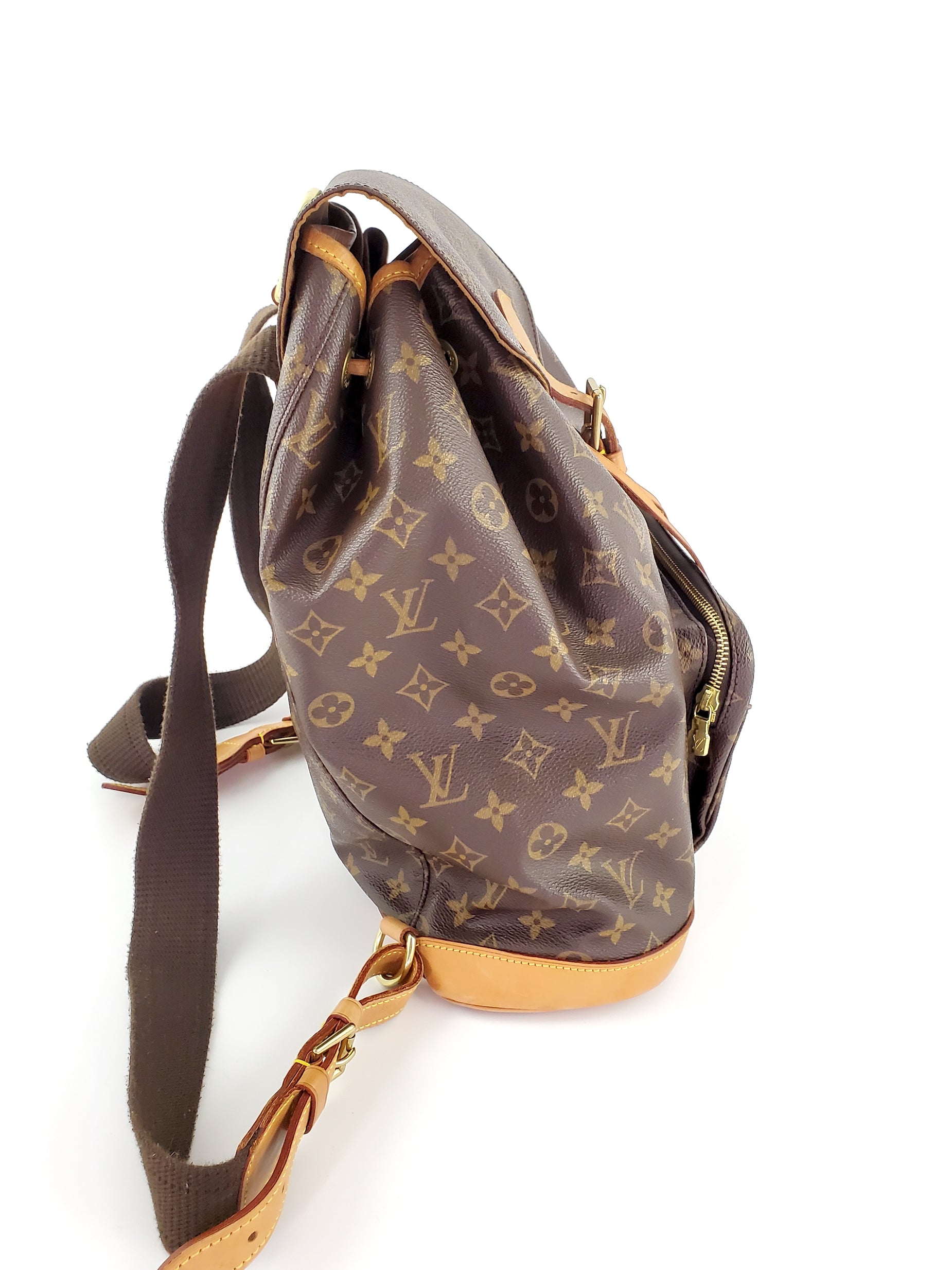 LOUIS VUITTON 1999 Montsouris Monogram Backpack Fashion Reloved LOUIS VUITTON 1999 Montsouris Monogram Backpack Fashion Reloved