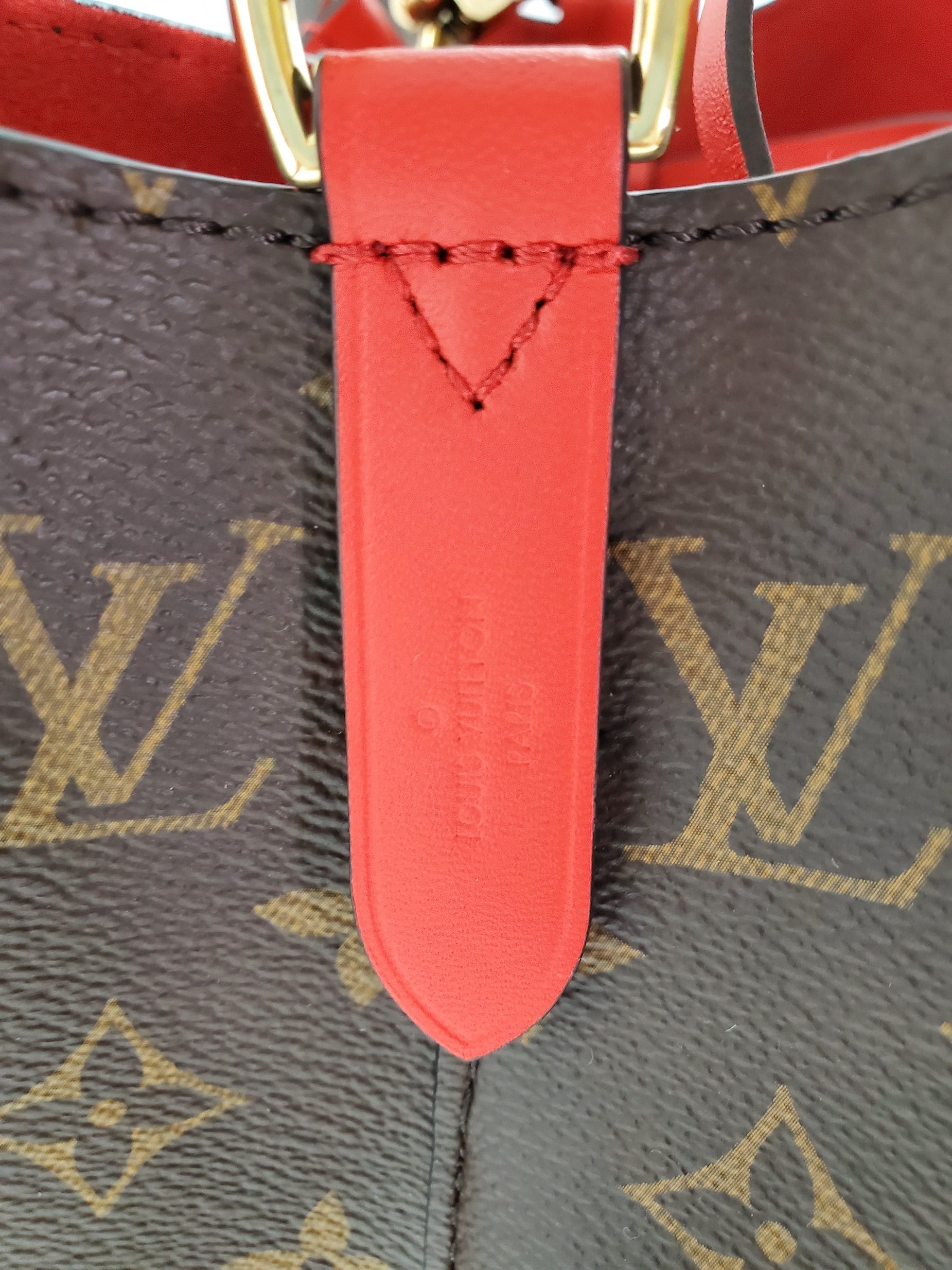 LOUIS VUITTON 2021 NeoNoe M44021 Monogram MM Red Bucket Crossbody