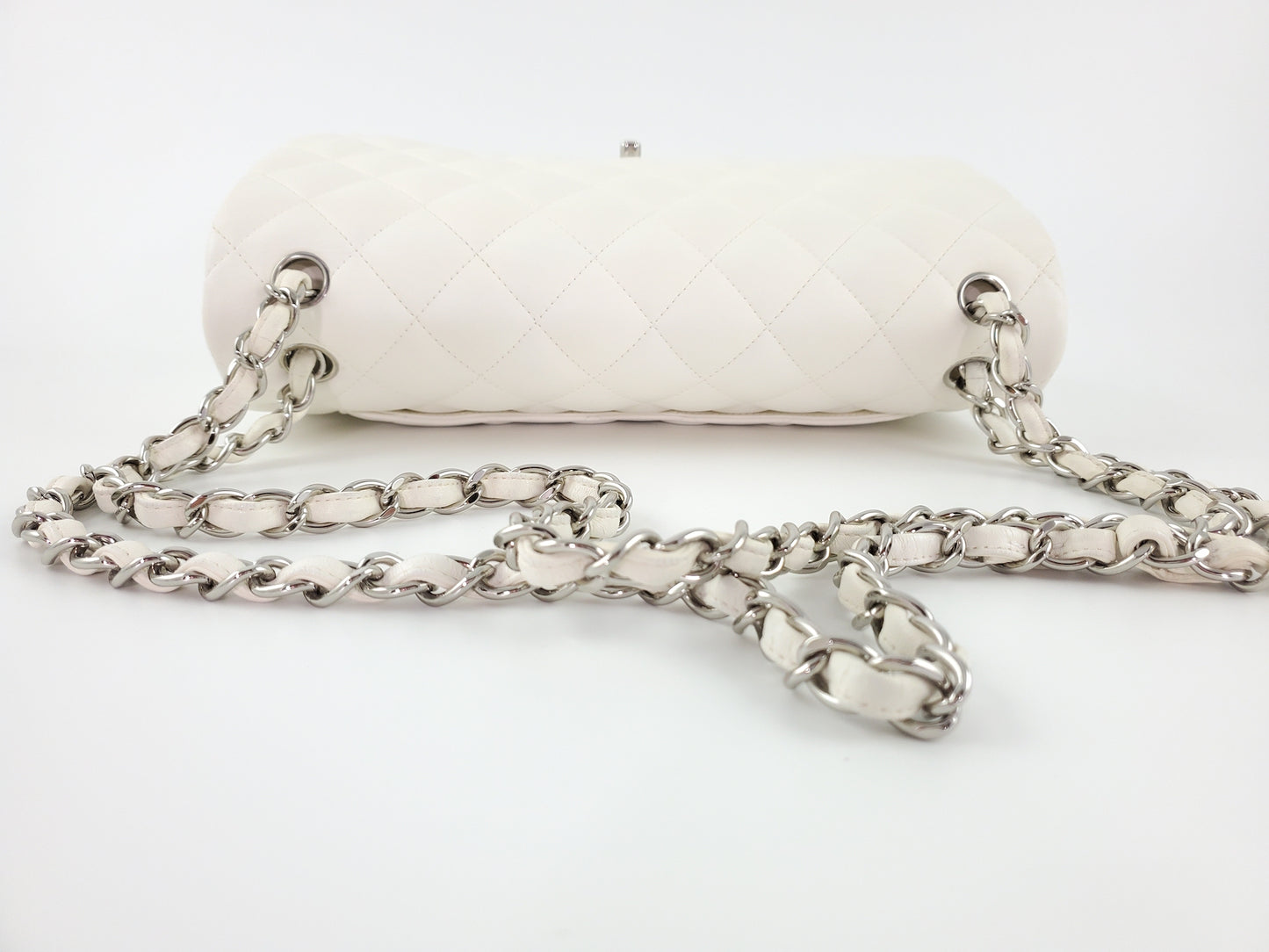 Chanel White Lambskin Leather Quilted Jumbo Classic Flap Bag