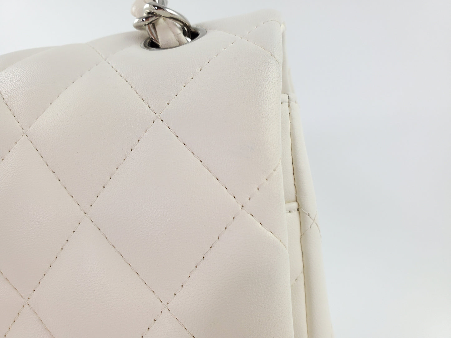 Chanel White Lambskin Leather Quilted Jumbo Classic Flap Bag