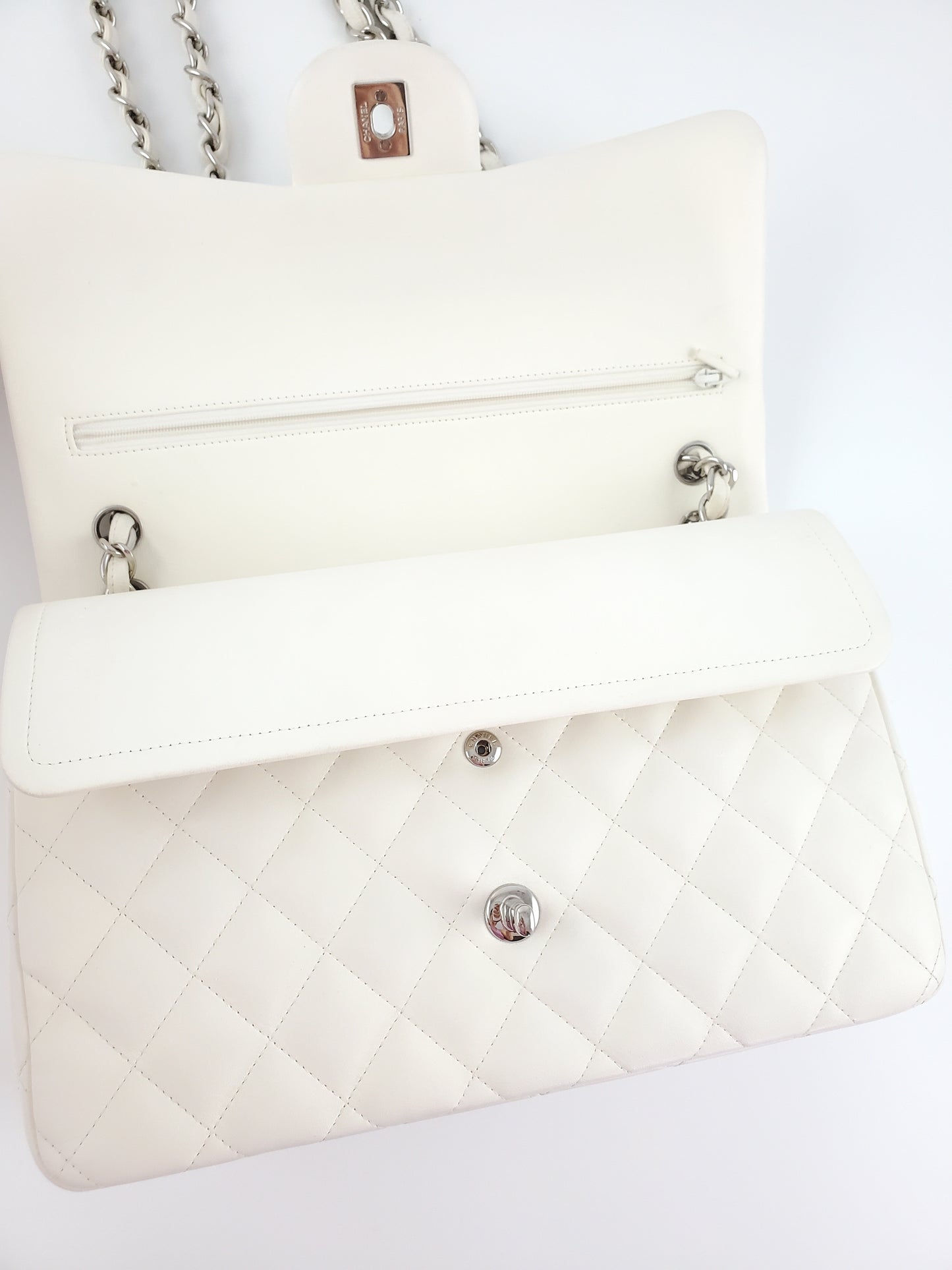 Chanel White Lambskin Leather Quilted Jumbo Classic Flap Bag