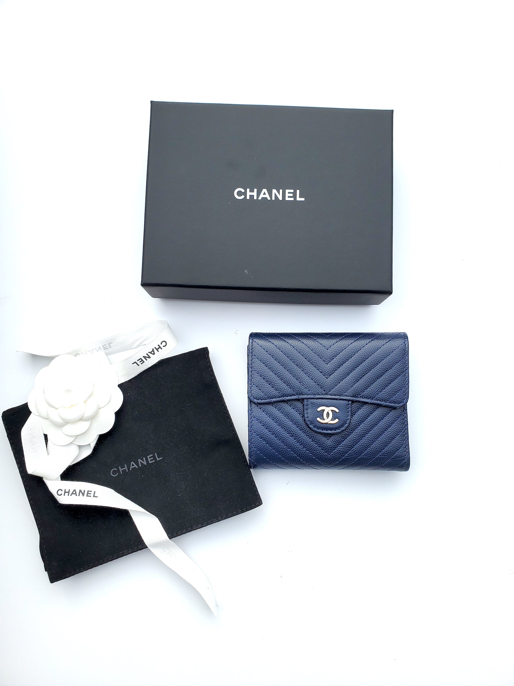 CHANEL Classic Navy Caviar Compact Quilted Flap Chevron Wallet