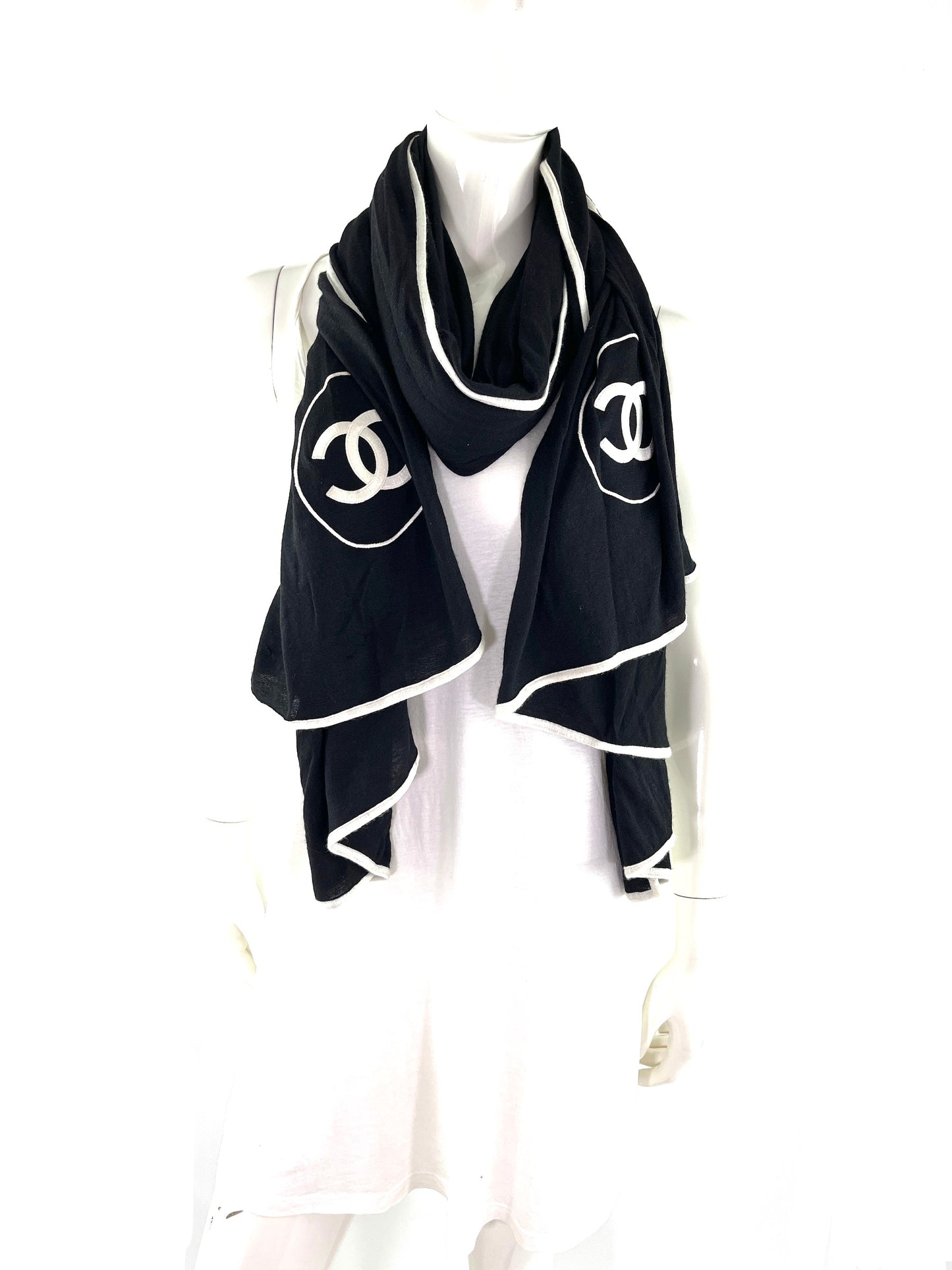 CHANEL Black Cashmere Silk 2020 CC Logo Rectangular Scarf