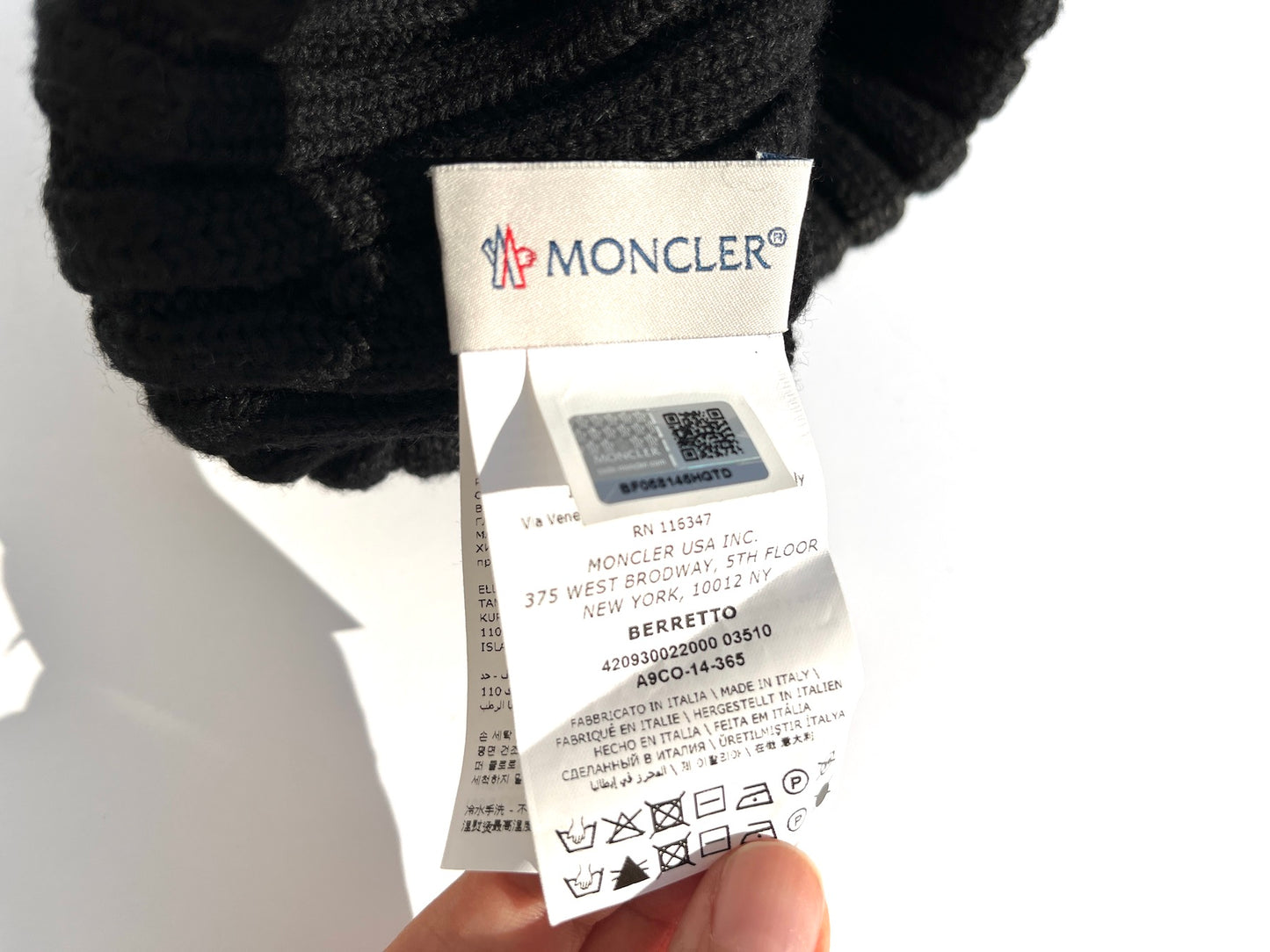 Moncler Black Ribbed Wool Logo Patch Beanie Hat