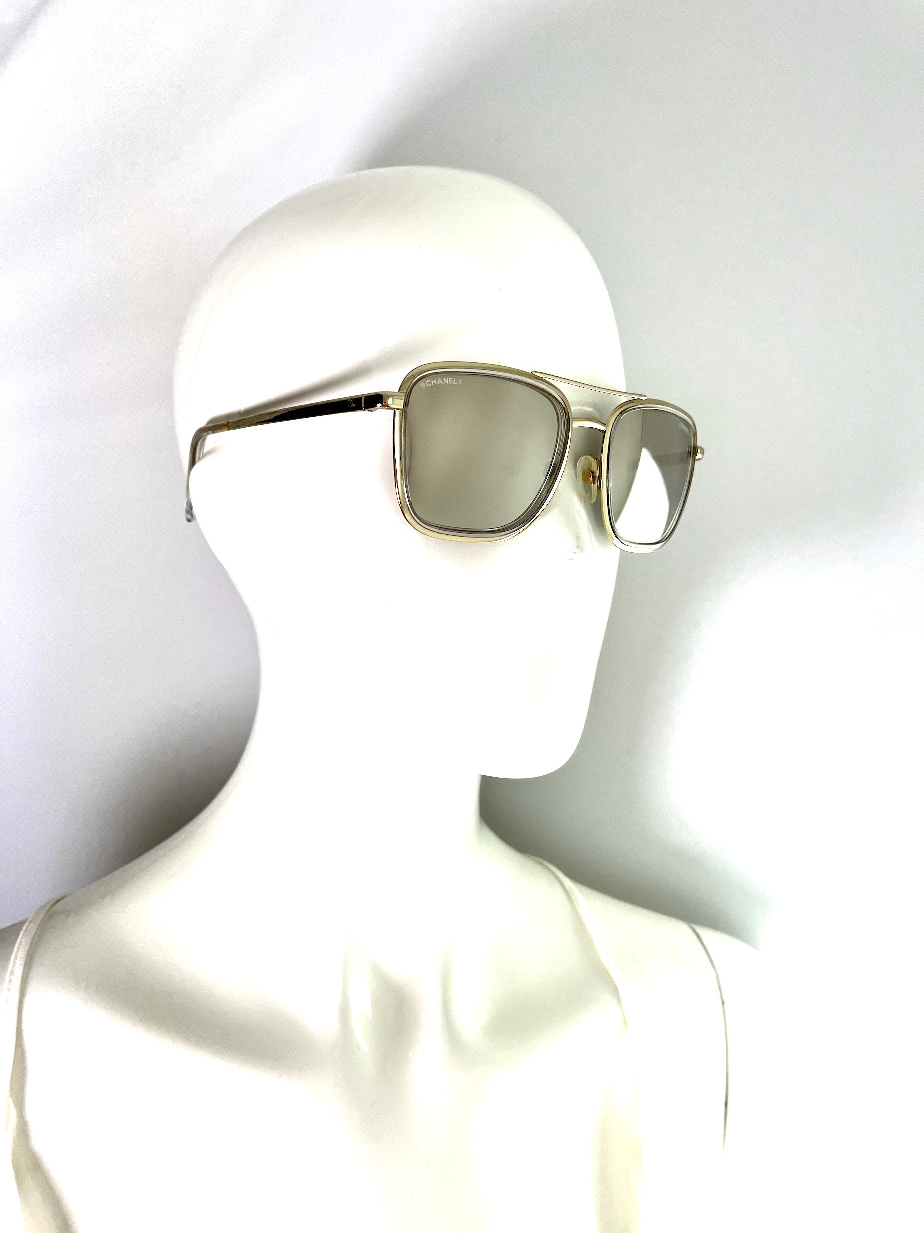 CHANEL Aviator Mirrored 4241 Gold CC Sunglasses Fashion Reloved