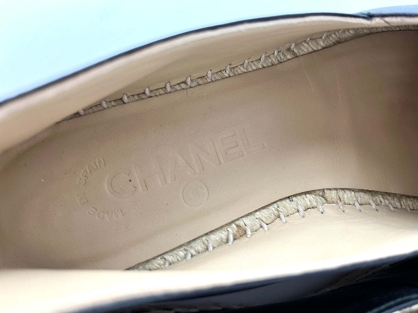 CHANEL Black Leather CC Logo Espadrille Flats 40