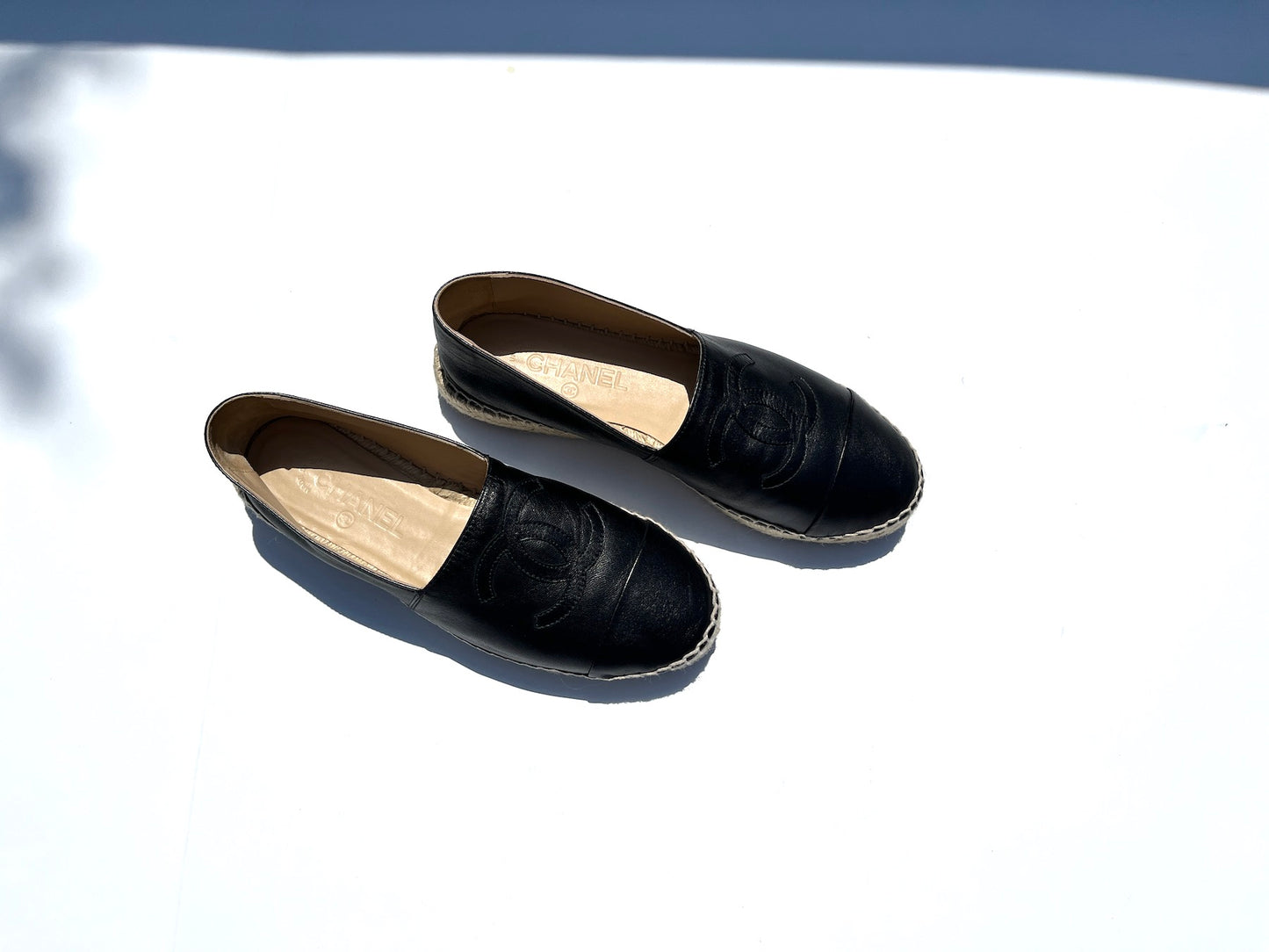 CHANEL Black Leather CC Logo Espadrille Flats 40