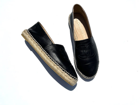 CHANEL Black Leather CC Logo Espadrille Flats 40