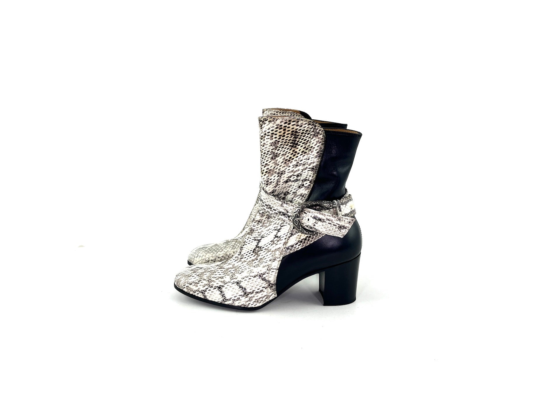 GUCCI Dionysus Snakeskin Black White Boots 38.5 8.5