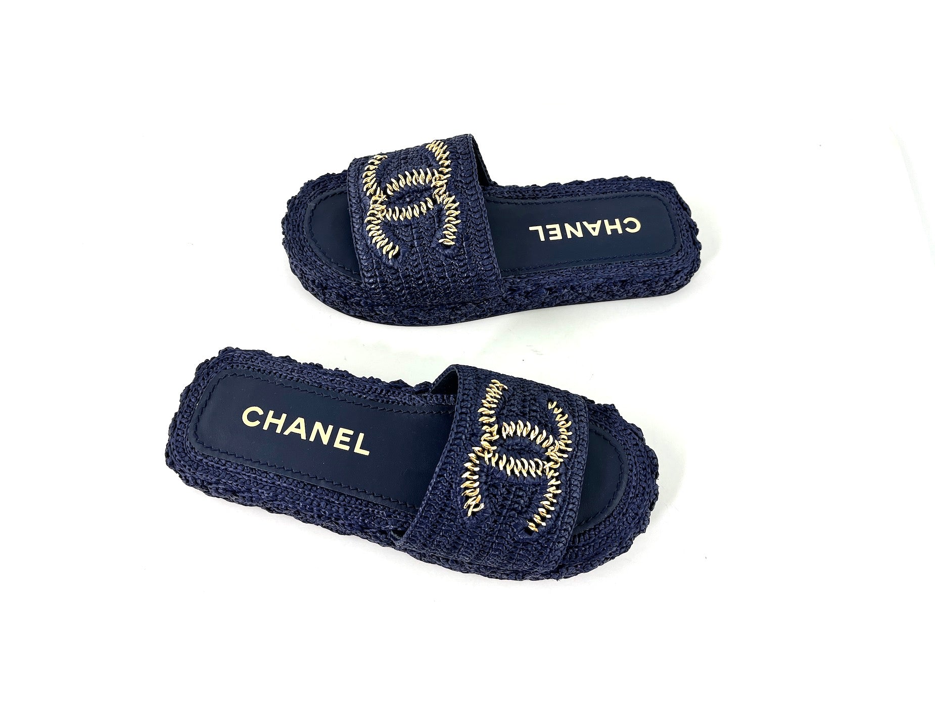 CHANEL 2021 Raffia Navy CC Logo Slip On Espadrille Sandals 38 7.5