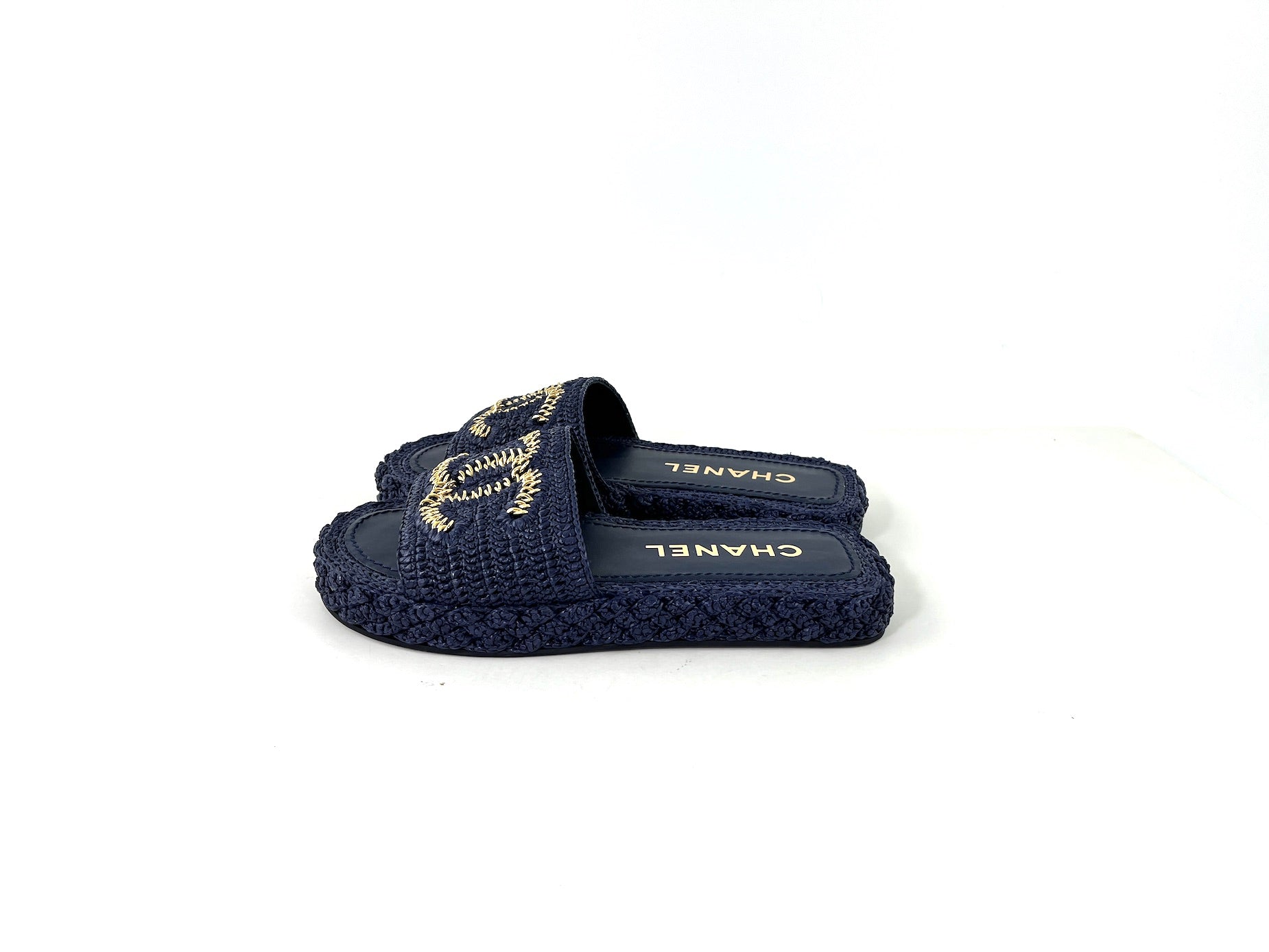 CHANEL 2021 Raffia Navy CC Logo Slip On Espadrille Sandals 38 7.5