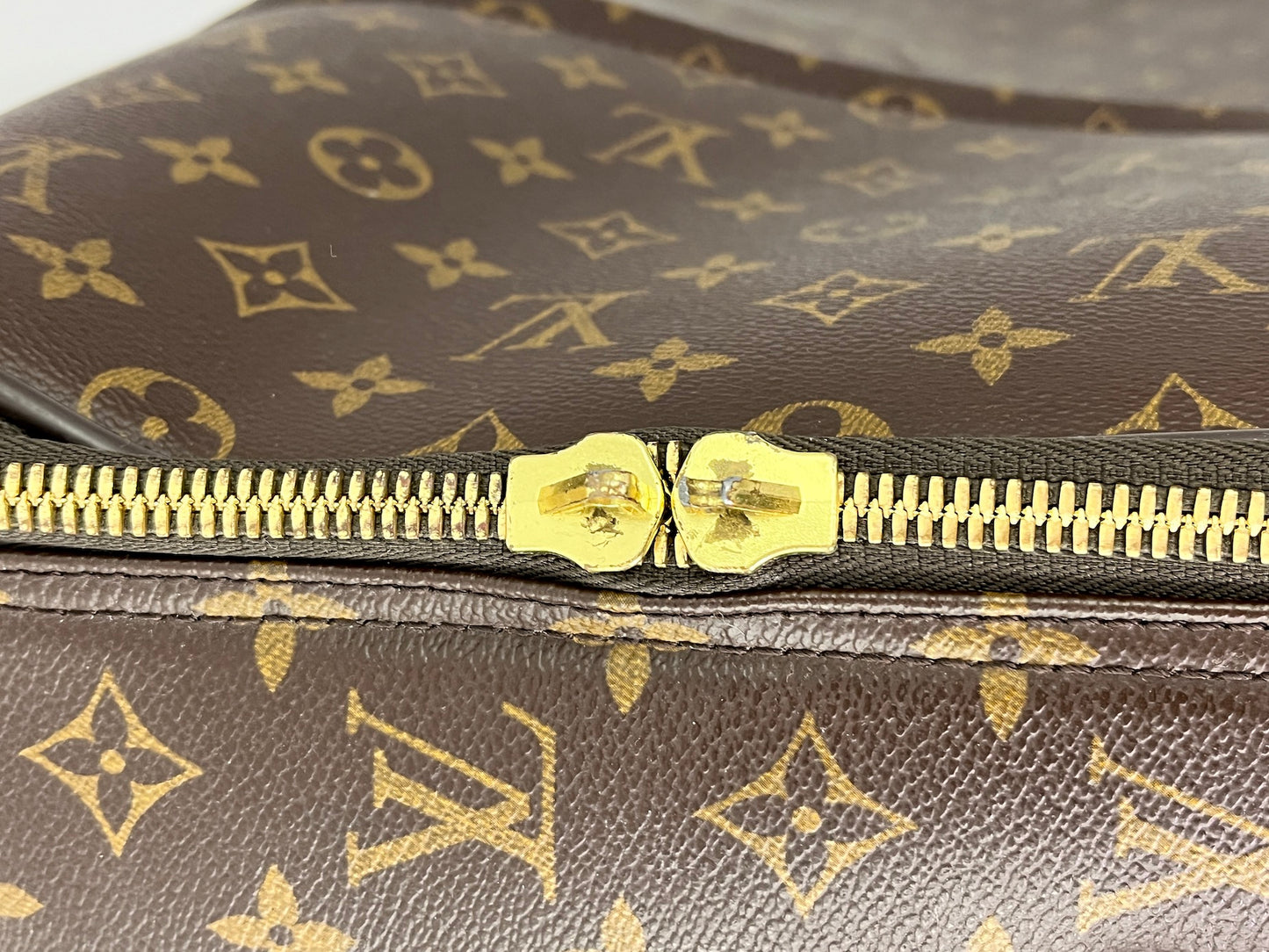 Vintage Louis Vuitton 2005 Monogram Pegase 70 Suitcase