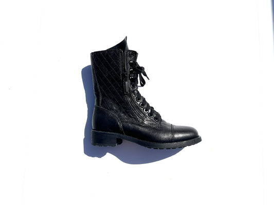 CHANEL Black Quilted Leather Interlocking CC Logo Combat Boots 39 8