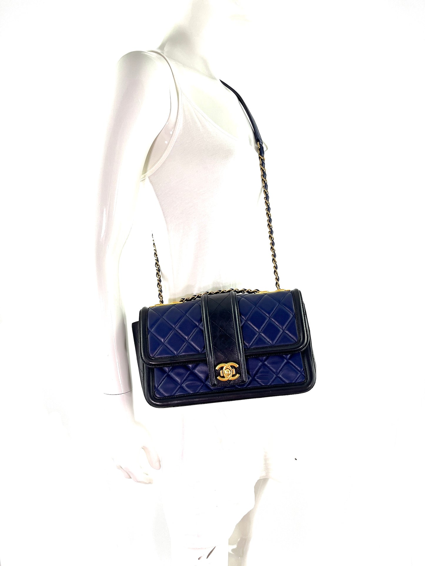 CHANEL Elegant CC Navy Black Quilted Flap Bag