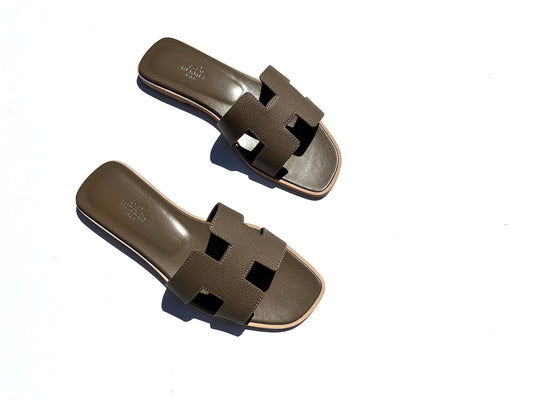 New Hermes Etoupe Oran Sandals Slides 37