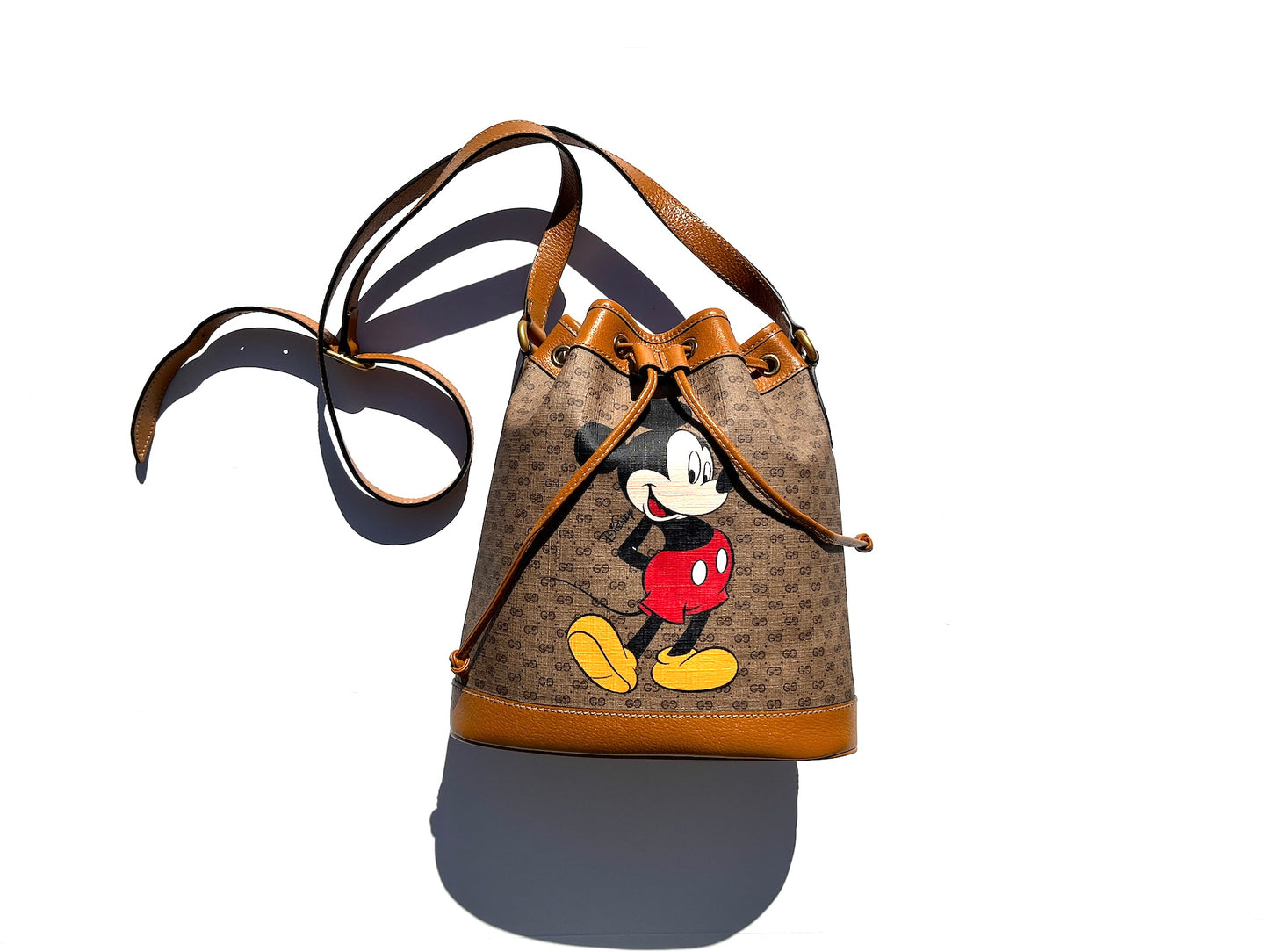 New GUCCI X Disney Mickey Mini GG Supreme Monogram Bucket Bag