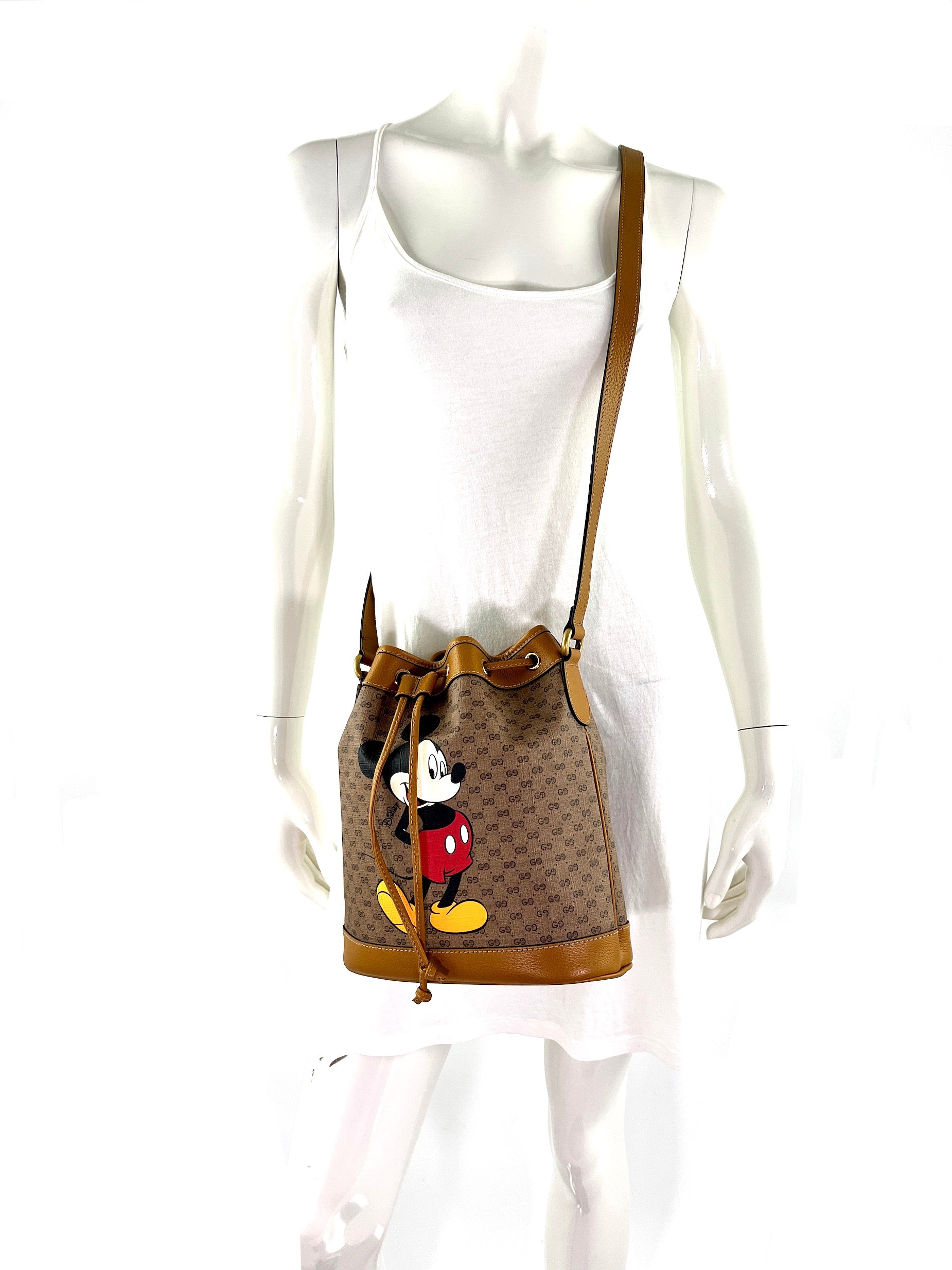 New GUCCI X Disney Mickey Mini GG Supreme Monogram Bucket Bag