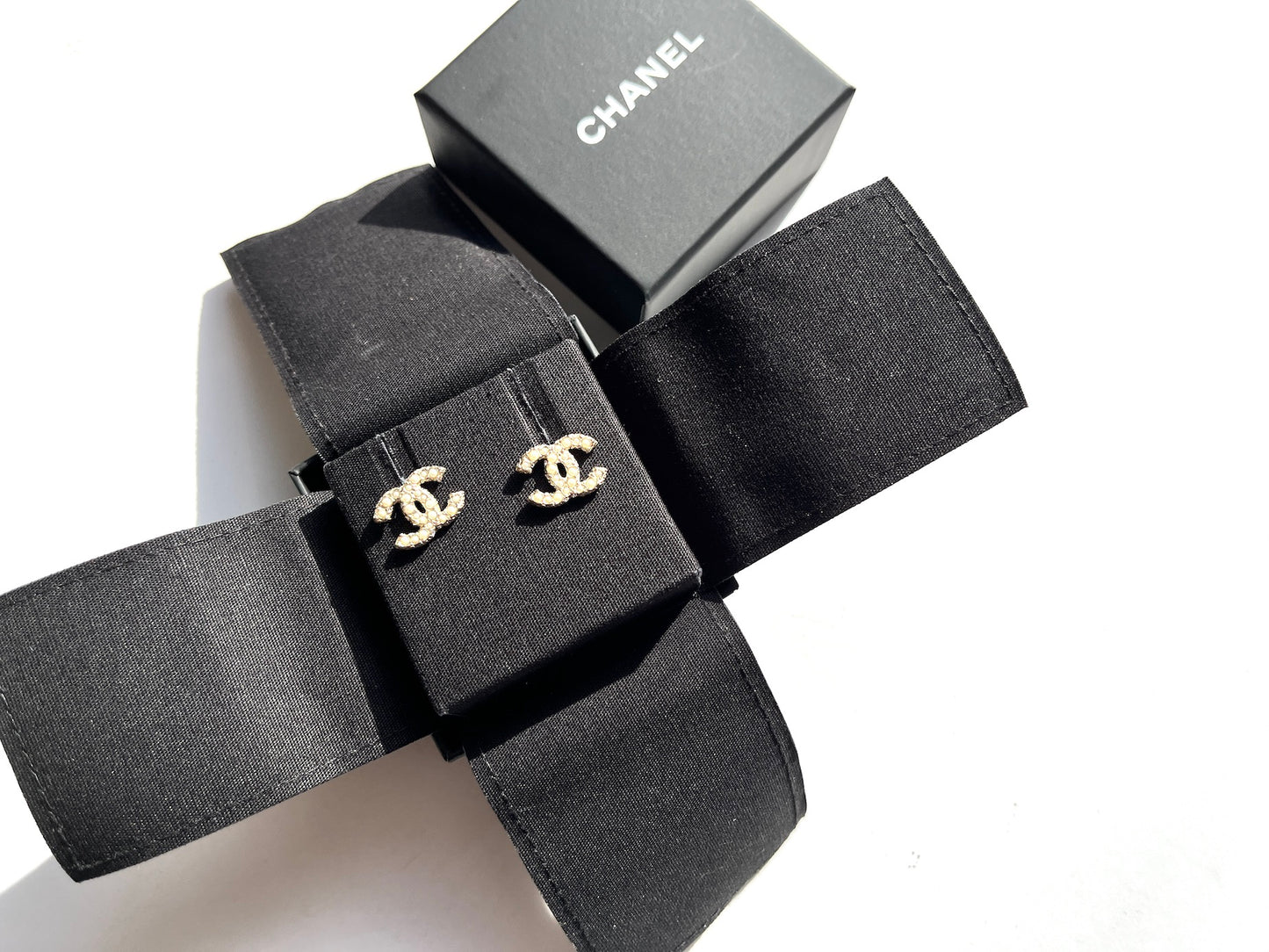 New CHANEL Faux Pearl Strass 2023 CC Stud Earrings